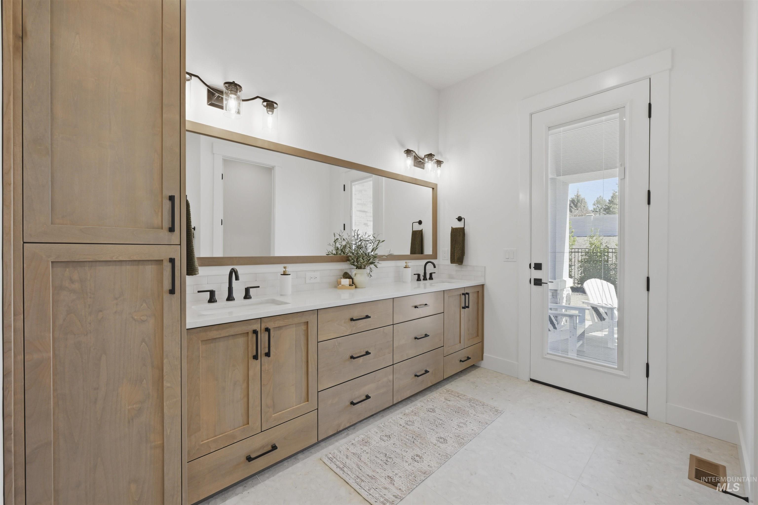 2182 N Annadale Way, Eagle, Idaho 83616, 4 Bedrooms, 3.5 Bathrooms, Residential For Sale, Price $1,224,000,MLS 98978633