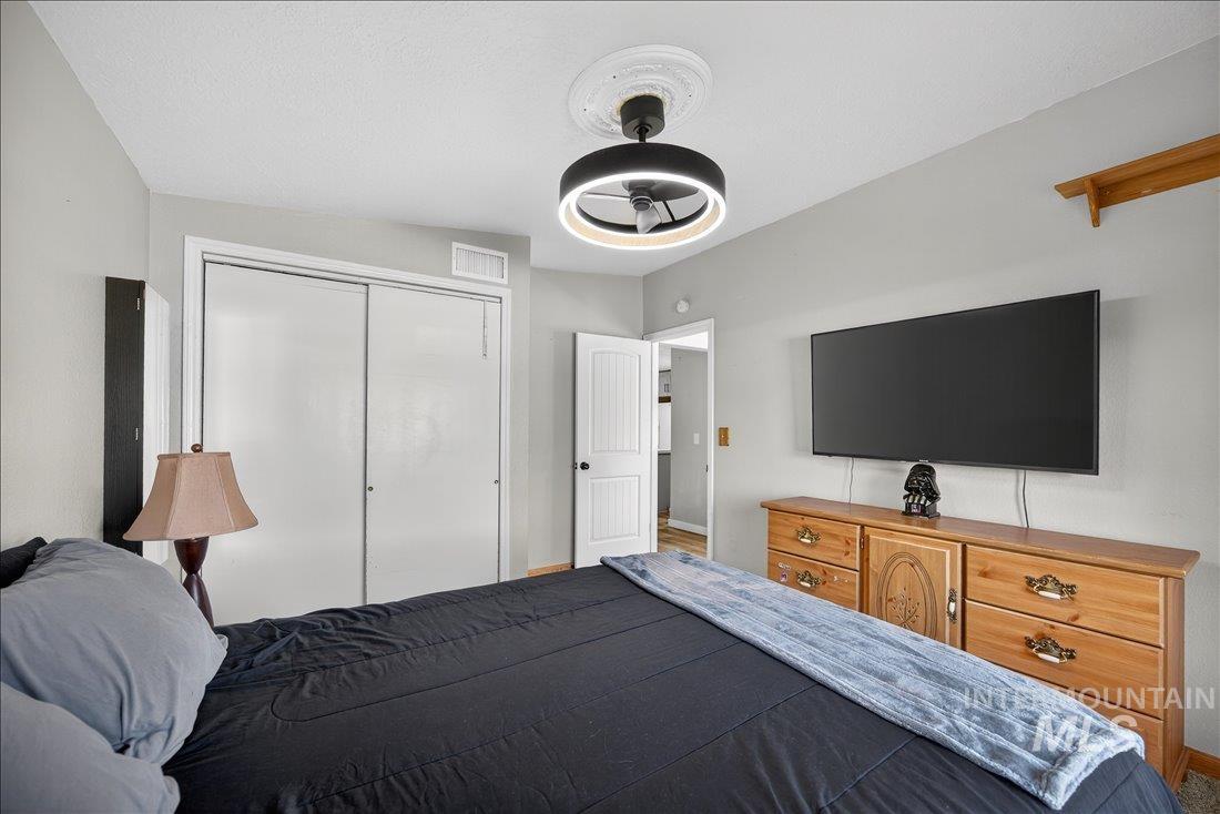 1604 N. Plateau Ave., Caldwell, Idaho 83605, 4 Bedrooms, 1 Bathroom, Residential For Sale, Price $289,900,MLS 98978636