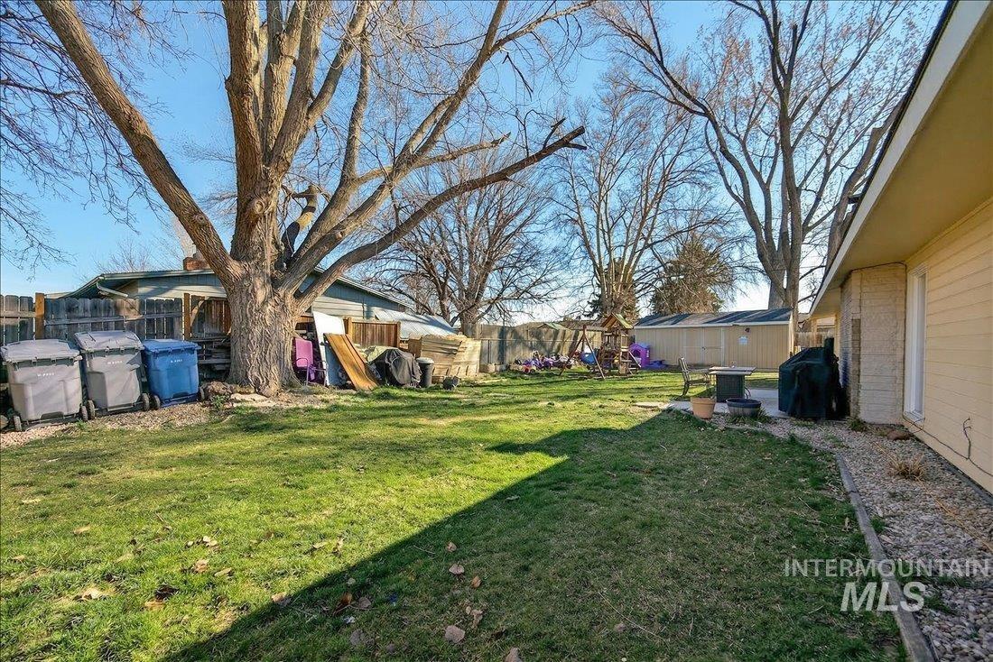 1604 N. Plateau Ave., Caldwell, Idaho 83605, 4 Bedrooms, 1 Bathroom, Residential For Sale, Price $289,900,MLS 98978636