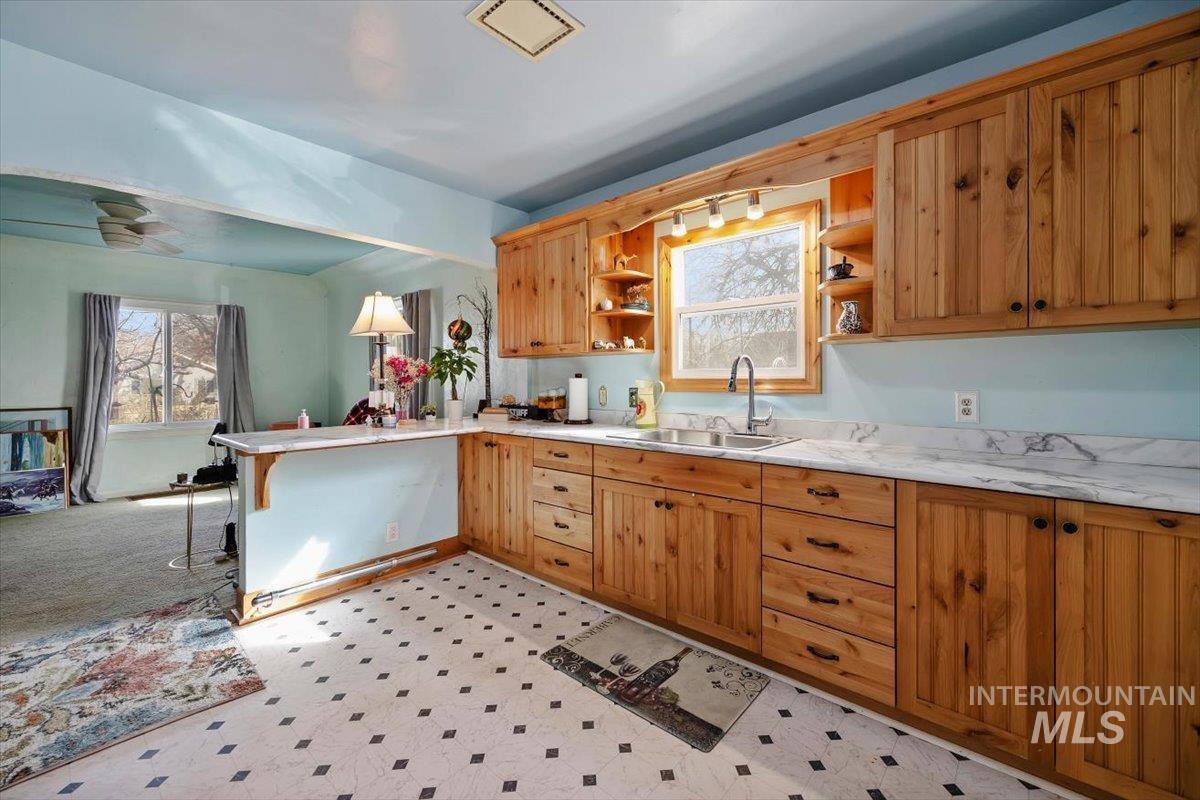 403 Filer Ave W, Twin Falls, Idaho 83301, 2 Bedrooms, 1 Bathroom, Residential For Sale, Price $239,900,MLS 98978639