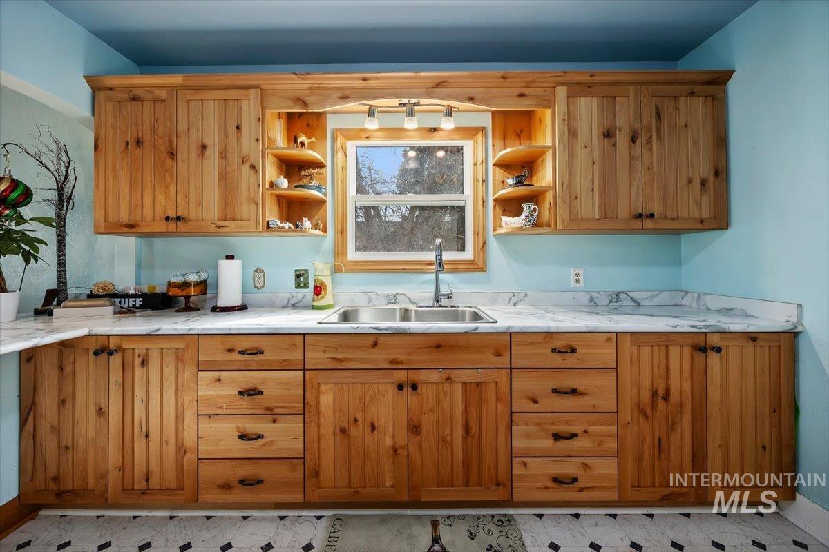 403 Filer Ave W, Twin Falls, Idaho 83301, 2 Bedrooms, 1 Bathroom, Residential For Sale, Price $239,900,MLS 98978639