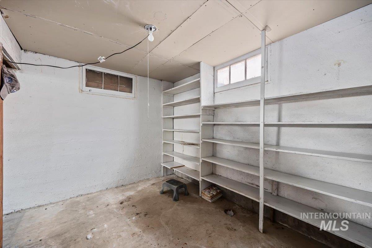 403 Filer Ave W, Twin Falls, Idaho 83301, 2 Bedrooms, 1 Bathroom, Residential For Sale, Price $239,900,MLS 98978639