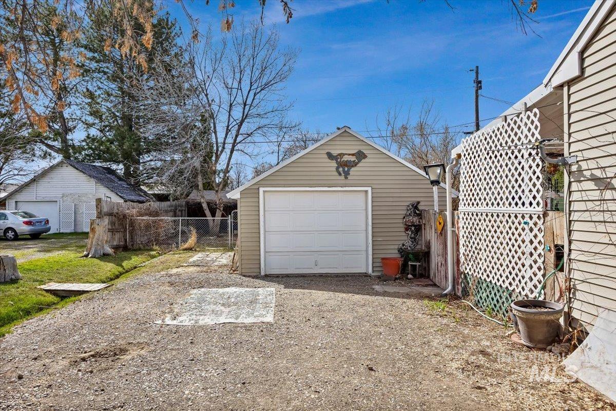 403 Filer Ave W, Twin Falls, Idaho 83301, 2 Bedrooms, 1 Bathroom, Residential For Sale, Price $239,900,MLS 98978639