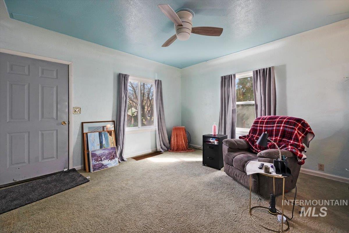 403 Filer Ave W, Twin Falls, Idaho 83301, 2 Bedrooms, 1 Bathroom, Residential For Sale, Price $239,900,MLS 98978639