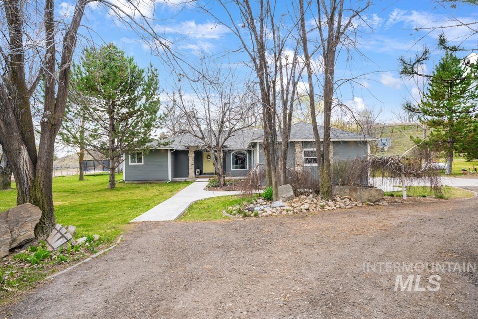 9339 Northview Rd, Middleton, Idaho 83644, 6 Bedrooms, 3.5 Bathrooms, Residential For Sale, Price $1,250,000,MLS 98978640