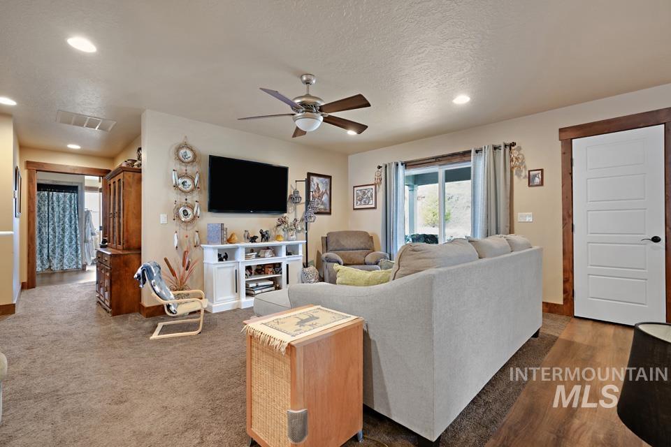 9339 Northview Rd, Middleton, Idaho 83644, 6 Bedrooms, 3.5 Bathrooms, Residential For Sale, Price $1,250,000,MLS 98978640