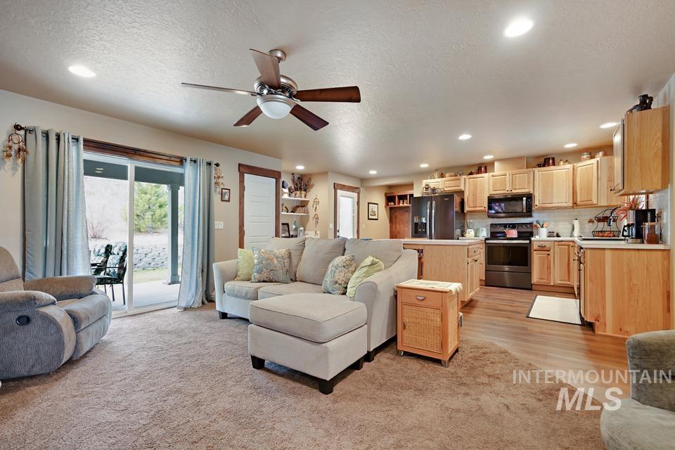 9339 Northview Rd, Middleton, Idaho 83644, 6 Bedrooms, 3.5 Bathrooms, Residential For Sale, Price $1,250,000,MLS 98978640