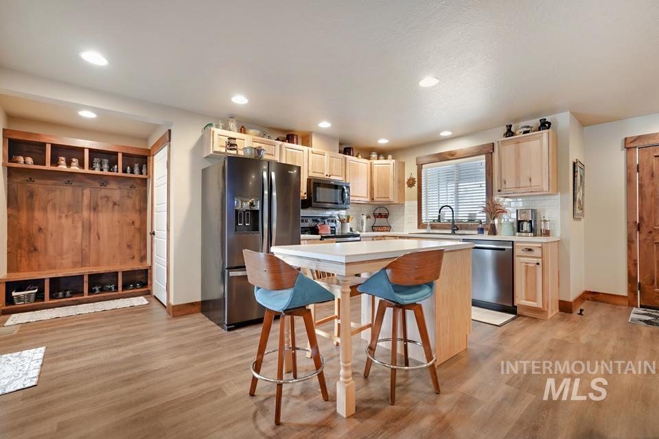 9339 Northview Rd, Middleton, Idaho 83644, 6 Bedrooms, 3.5 Bathrooms, Residential For Sale, Price $1,250,000,MLS 98978640