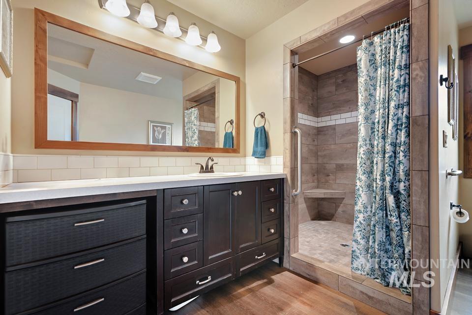 9339 Northview Rd, Middleton, Idaho 83644, 6 Bedrooms, 3.5 Bathrooms, Residential For Sale, Price $1,250,000,MLS 98978640