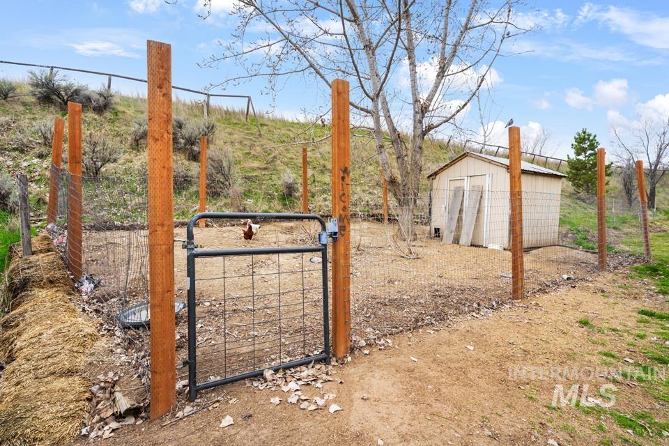 9339 Northview Rd, Middleton, Idaho 83644, 6 Bedrooms, 3.5 Bathrooms, Residential For Sale, Price $1,250,000,MLS 98978640