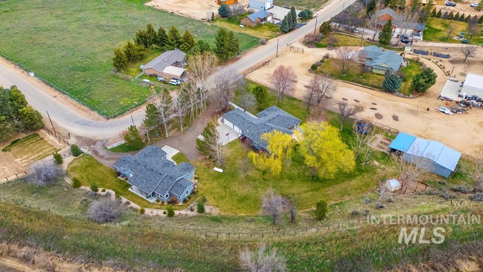9339 Northview Rd, Middleton, Idaho 83644, 6 Bedrooms, 3.5 Bathrooms, Residential For Sale, Price $1,250,000,MLS 98978640