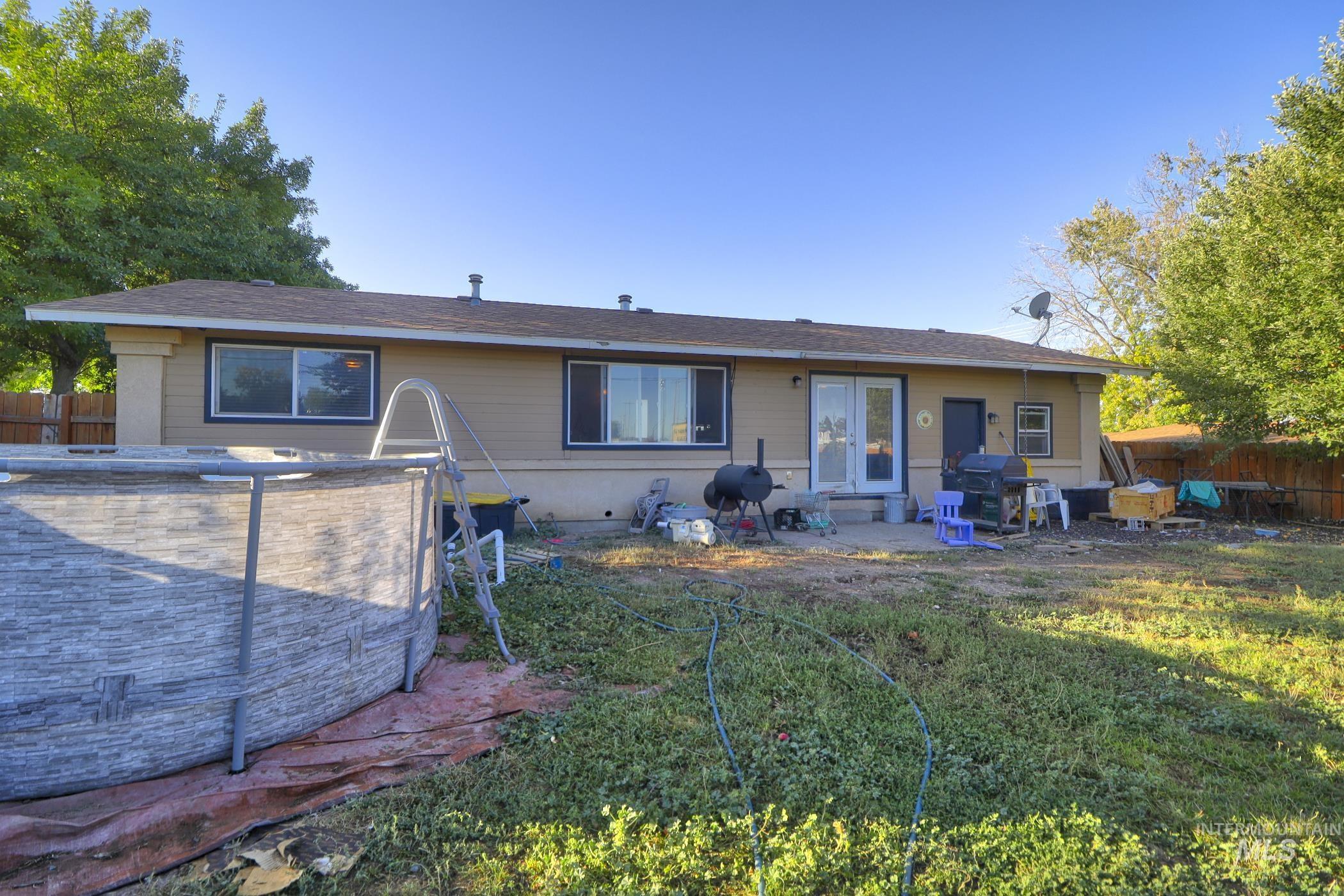 130 E Morris Ct, Kuna, Idaho 83634, 3 Bedrooms, 2 Bathrooms, Residential For Sale, Price $350,000,MLS 98978647