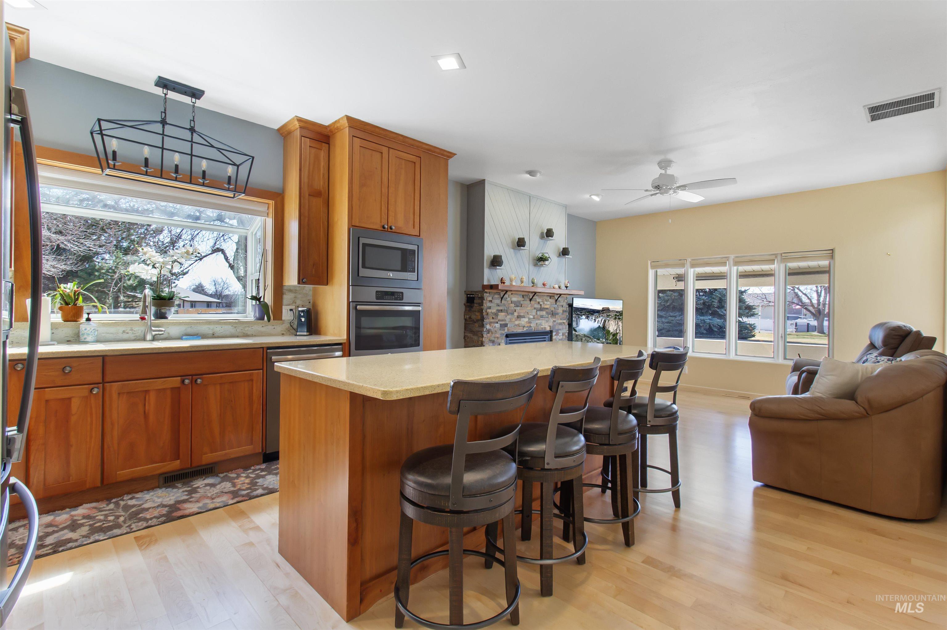 132 Los Lagos, Twin Falls, Idaho 83301, 3 Bedrooms, 2.5 Bathrooms, Residential For Sale, Price $630,000, 98978648