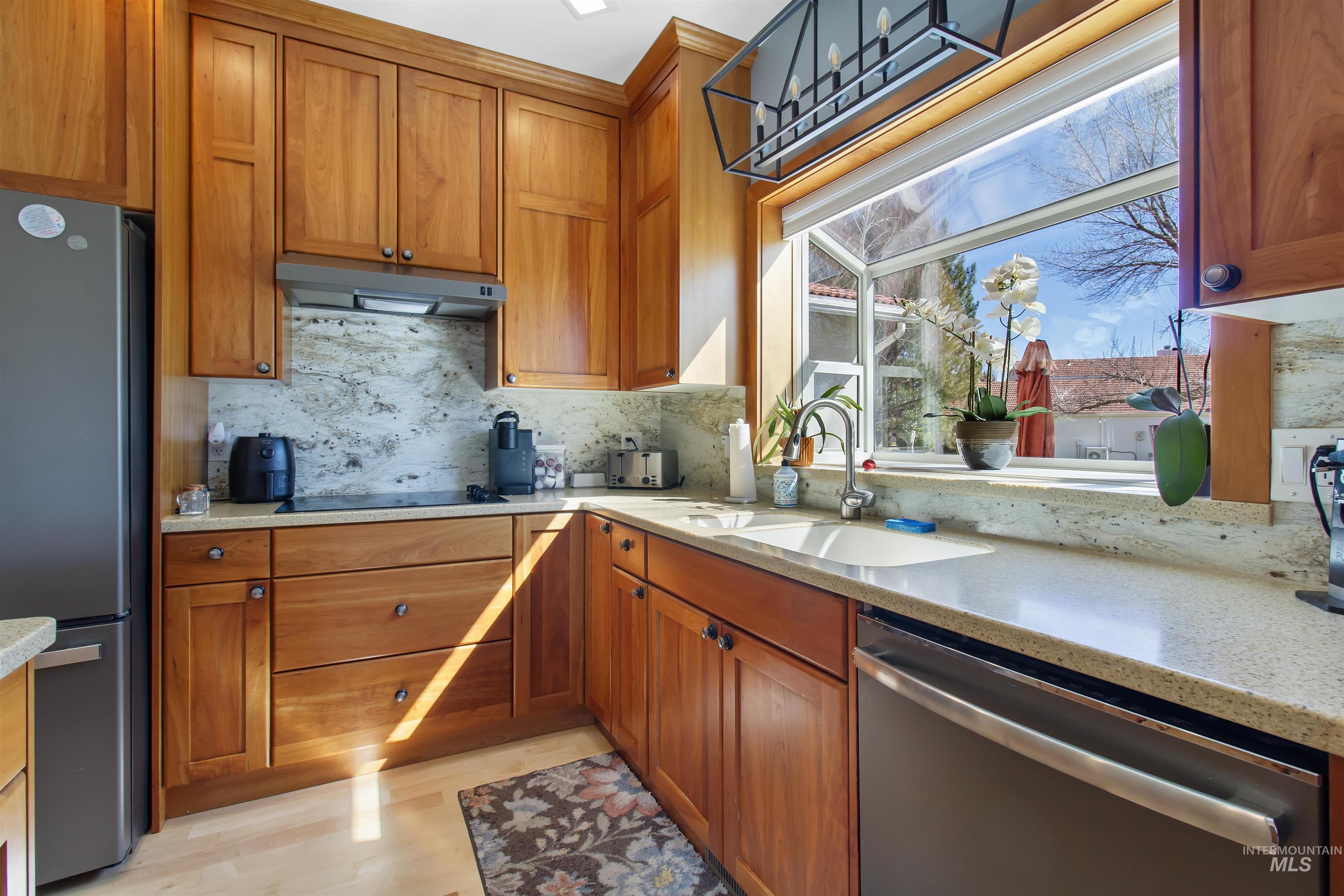 132 Los Lagos, Twin Falls, Idaho 83301, 3 Bedrooms, 2.5 Bathrooms, Residential For Sale, Price $630,000, 98978648