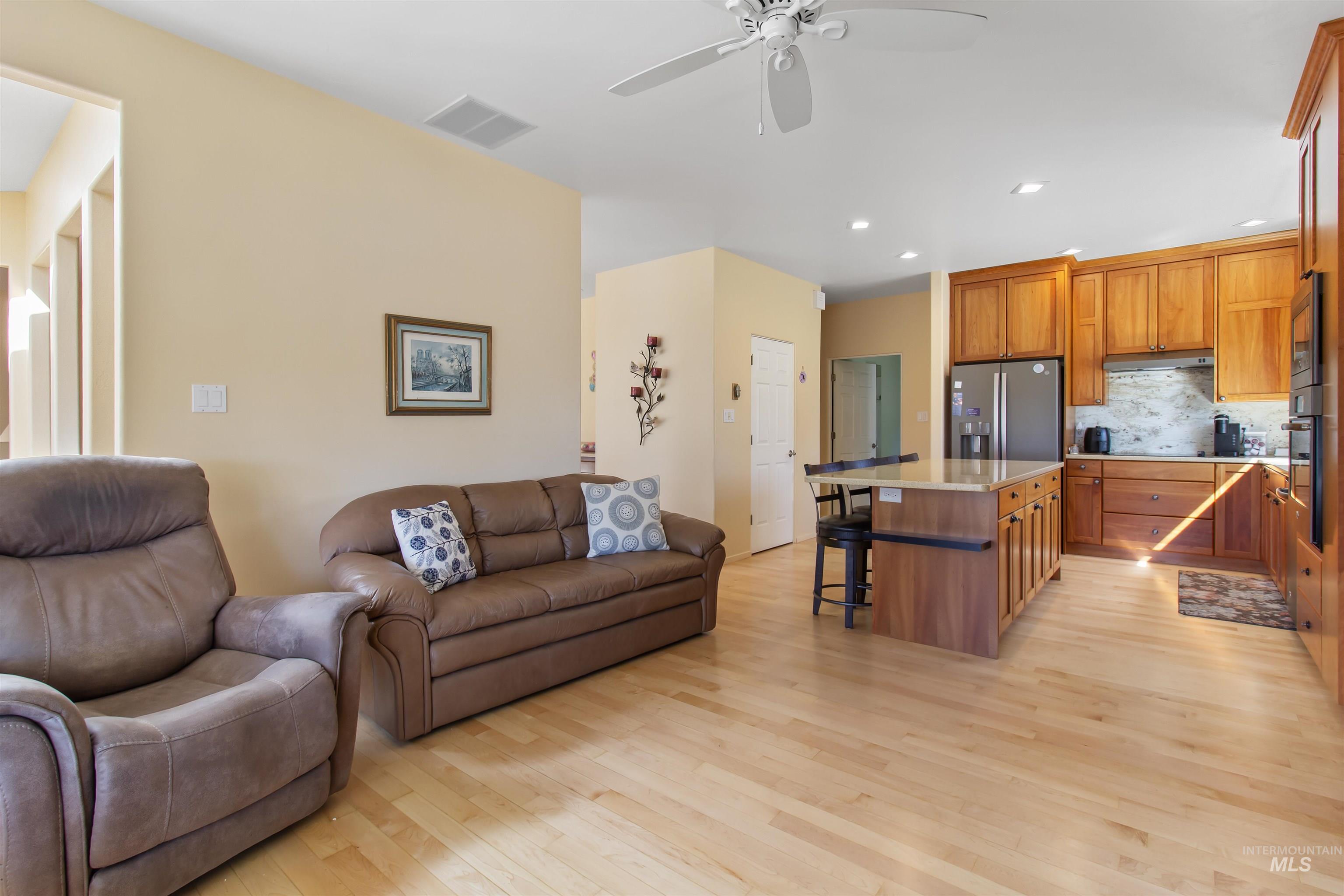 132 Los Lagos, Twin Falls, Idaho 83301, 3 Bedrooms, 2.5 Bathrooms, Residential For Sale, Price $630,000, 98978648