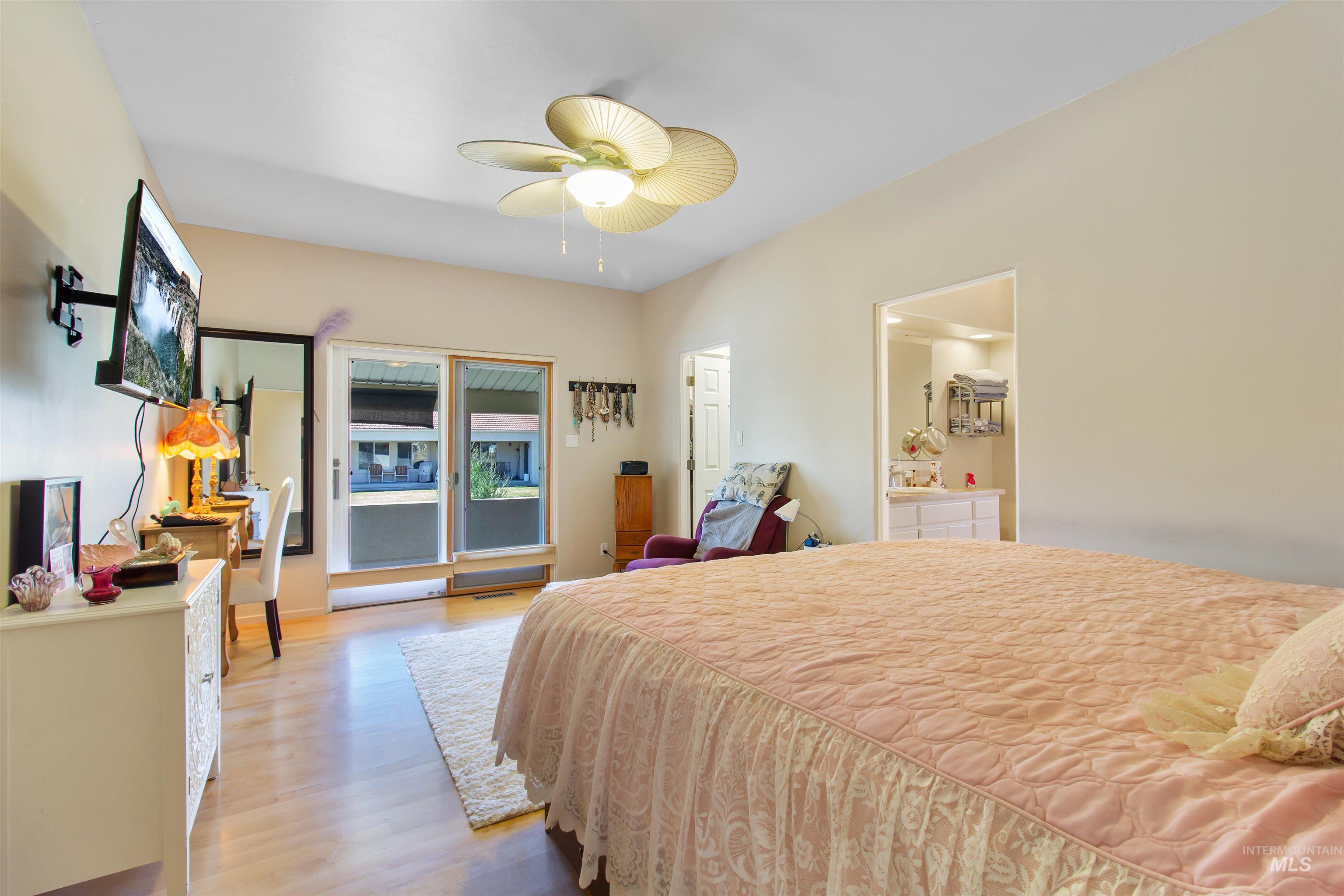 132 Los Lagos, Twin Falls, Idaho 83301, 3 Bedrooms, 2.5 Bathrooms, Residential For Sale, Price $630,000, 98978648