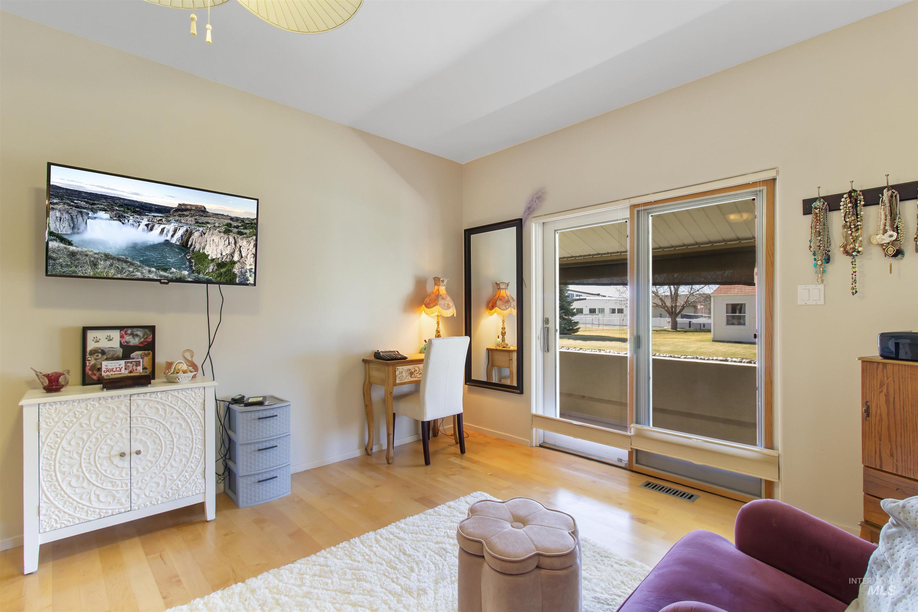 132 Los Lagos, Twin Falls, Idaho 83301, 3 Bedrooms, 2.5 Bathrooms, Residential For Sale, Price $630,000, 98978648