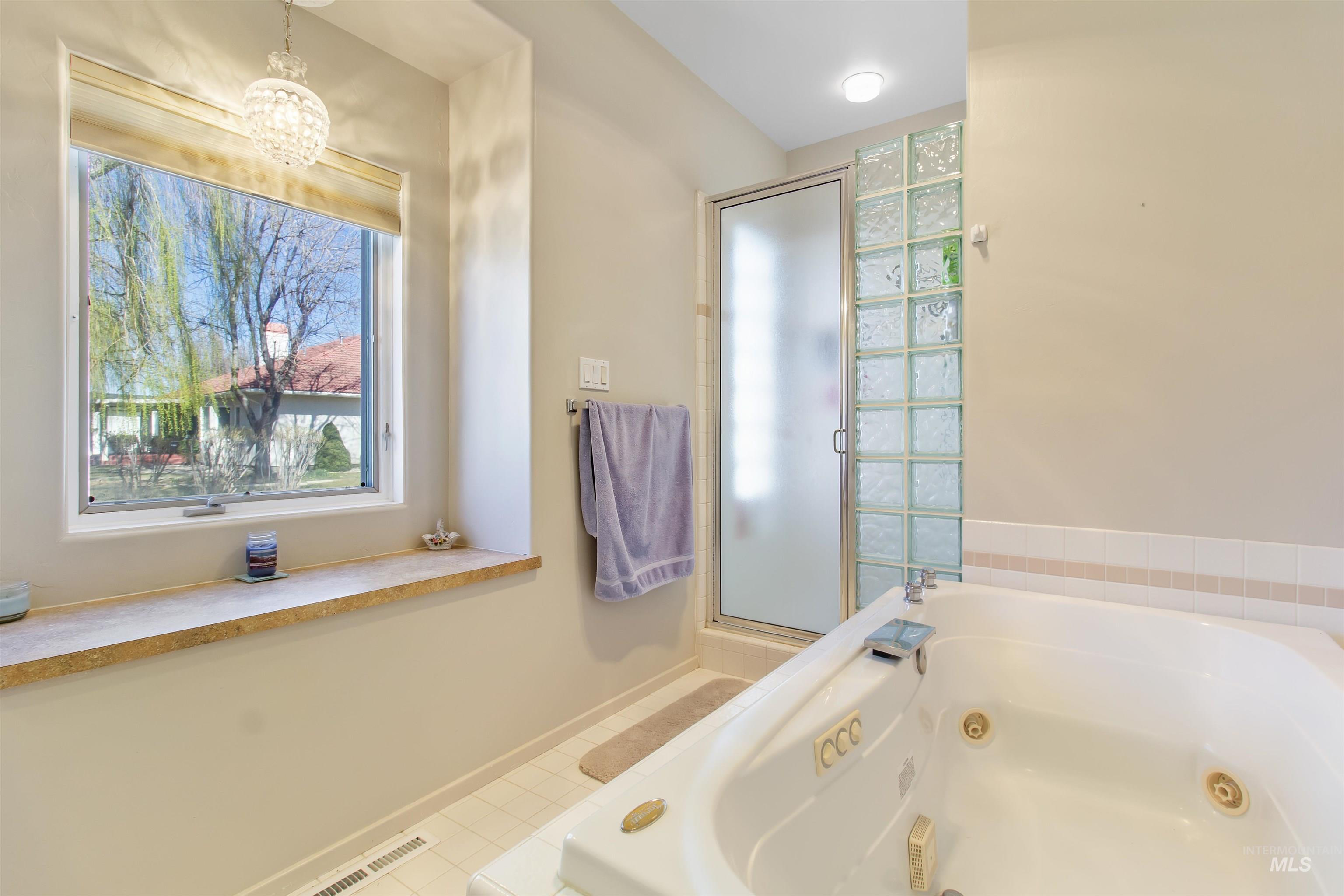 132 Los Lagos, Twin Falls, Idaho 83301, 3 Bedrooms, 2.5 Bathrooms, Residential For Sale, Price $630,000, 98978648