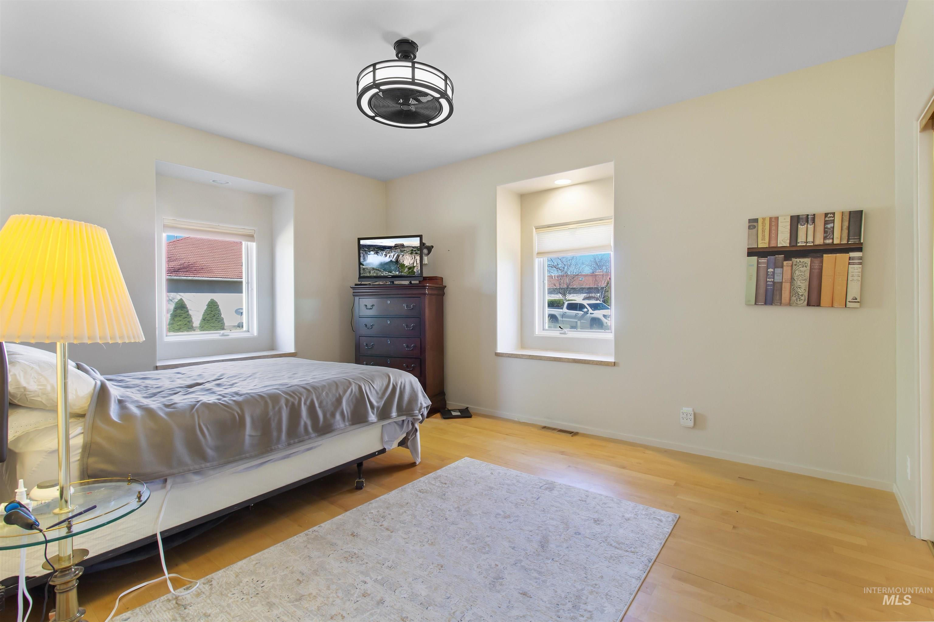 132 Los Lagos, Twin Falls, Idaho 83301, 3 Bedrooms, 2.5 Bathrooms, Residential For Sale, Price $630,000, 98978648