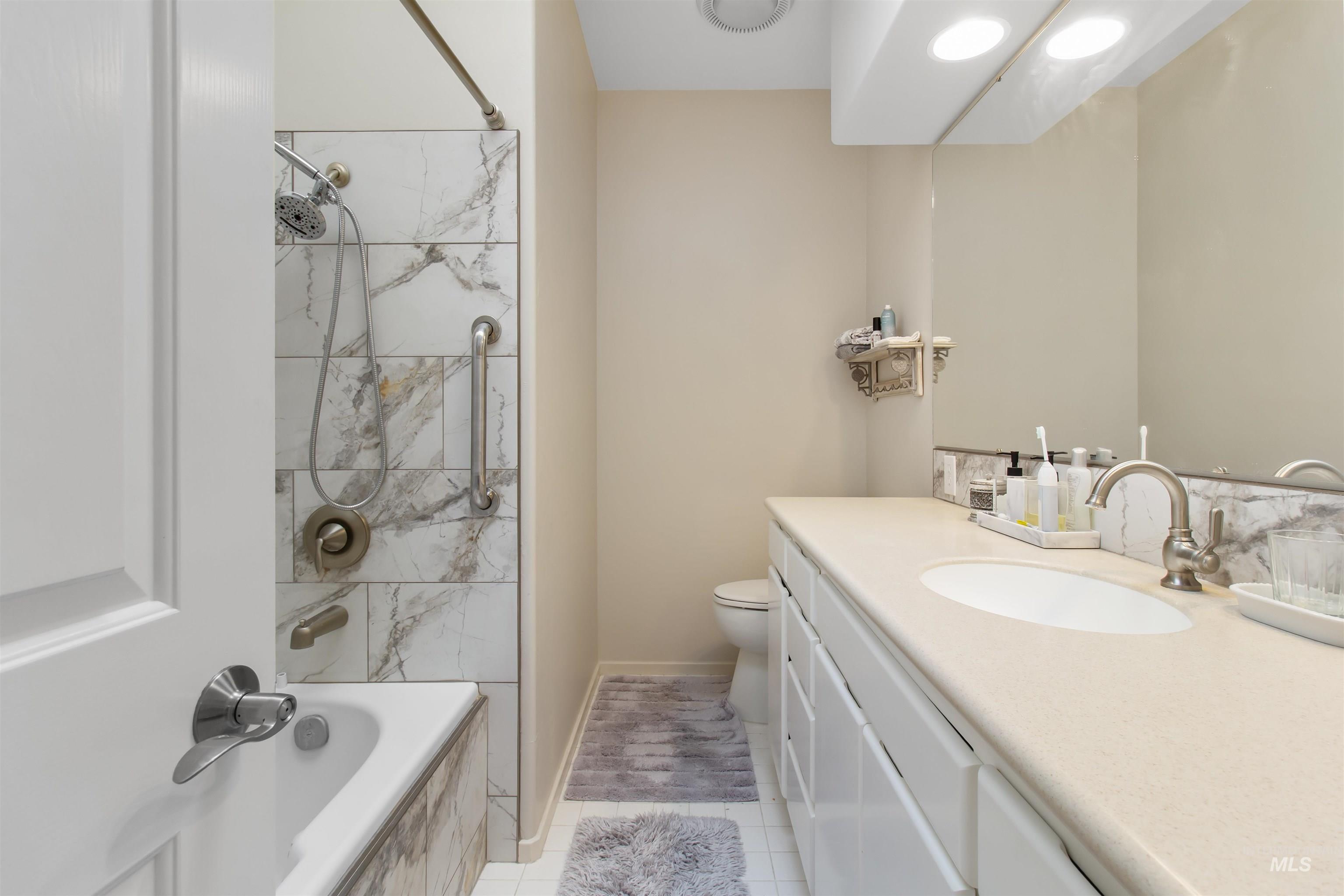 132 Los Lagos, Twin Falls, Idaho 83301, 3 Bedrooms, 2.5 Bathrooms, Residential For Sale, Price $630,000, 98978648