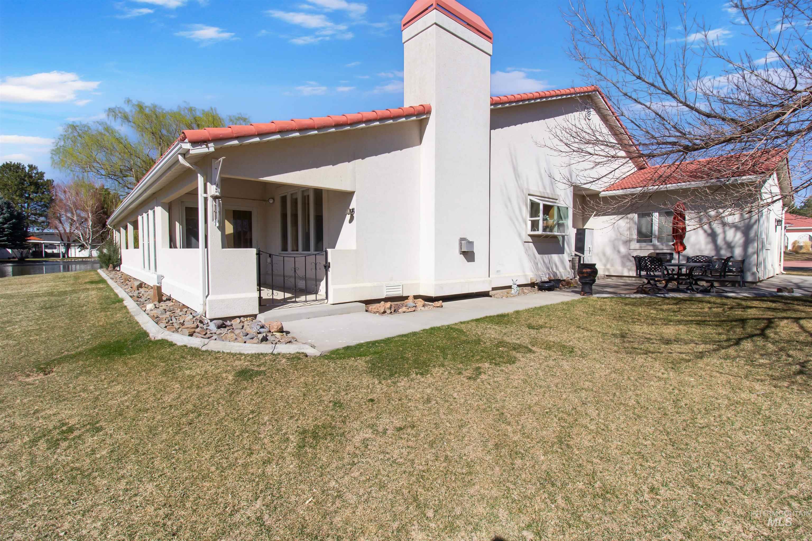 132 Los Lagos, Twin Falls, Idaho 83301, 3 Bedrooms, 2.5 Bathrooms, Residential For Sale, Price $630,000, 98978648