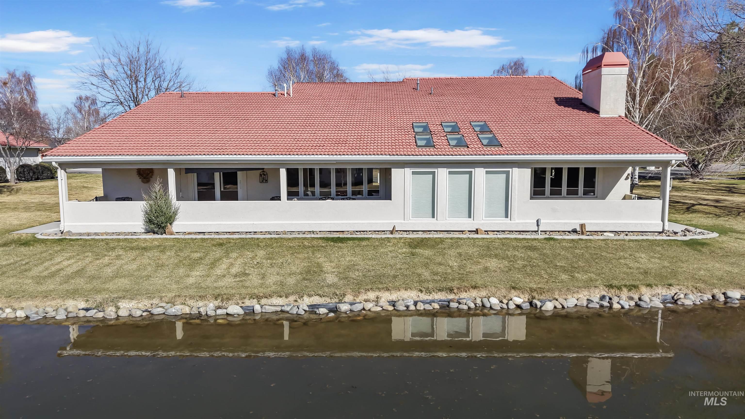 132 Los Lagos, Twin Falls, Idaho 83301, 3 Bedrooms, 2.5 Bathrooms, Residential For Sale, Price $630,000, 98978648