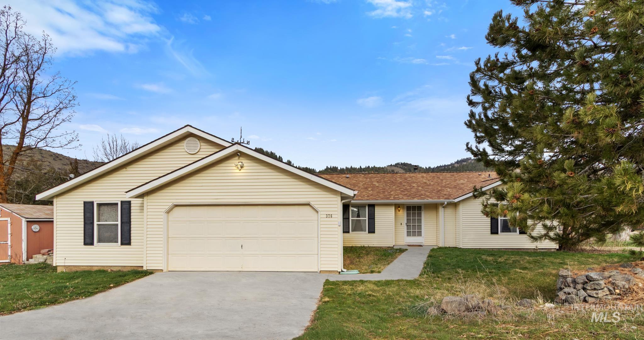 376 Rimview Dr., Boise, Idaho 83716, 3 Bedrooms, 2 Bathrooms, Residential For Sale, Price $544,900, 98978649