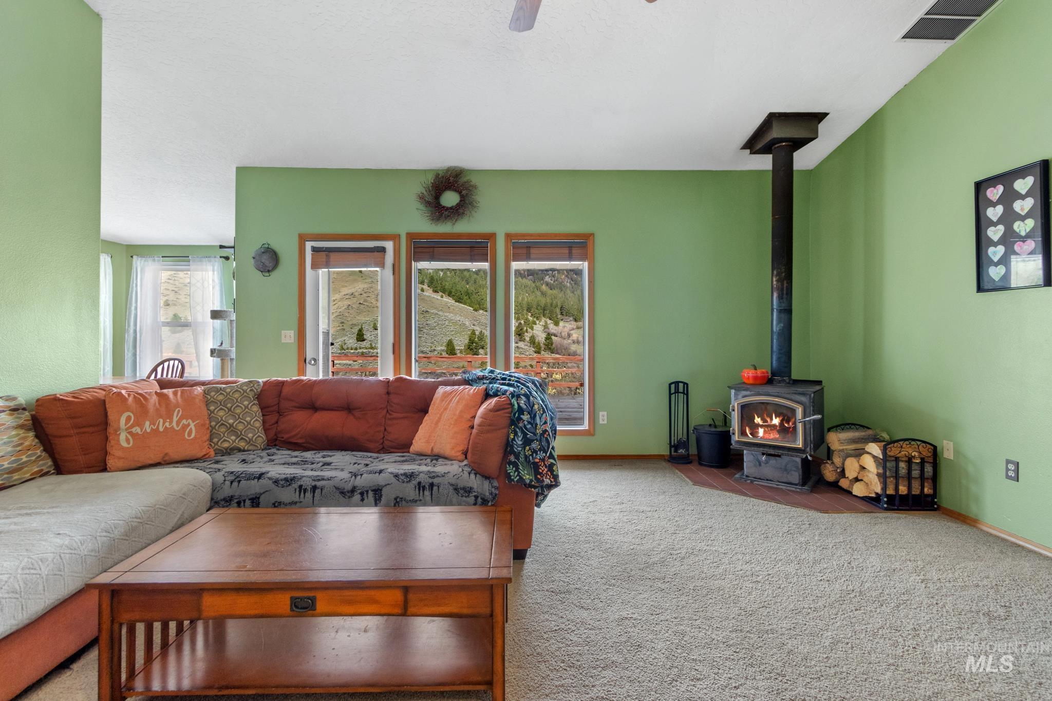 376 Rimview Dr., Boise, Idaho 83716, 3 Bedrooms, 2 Bathrooms, Residential For Sale, Price $544,900, 98978649