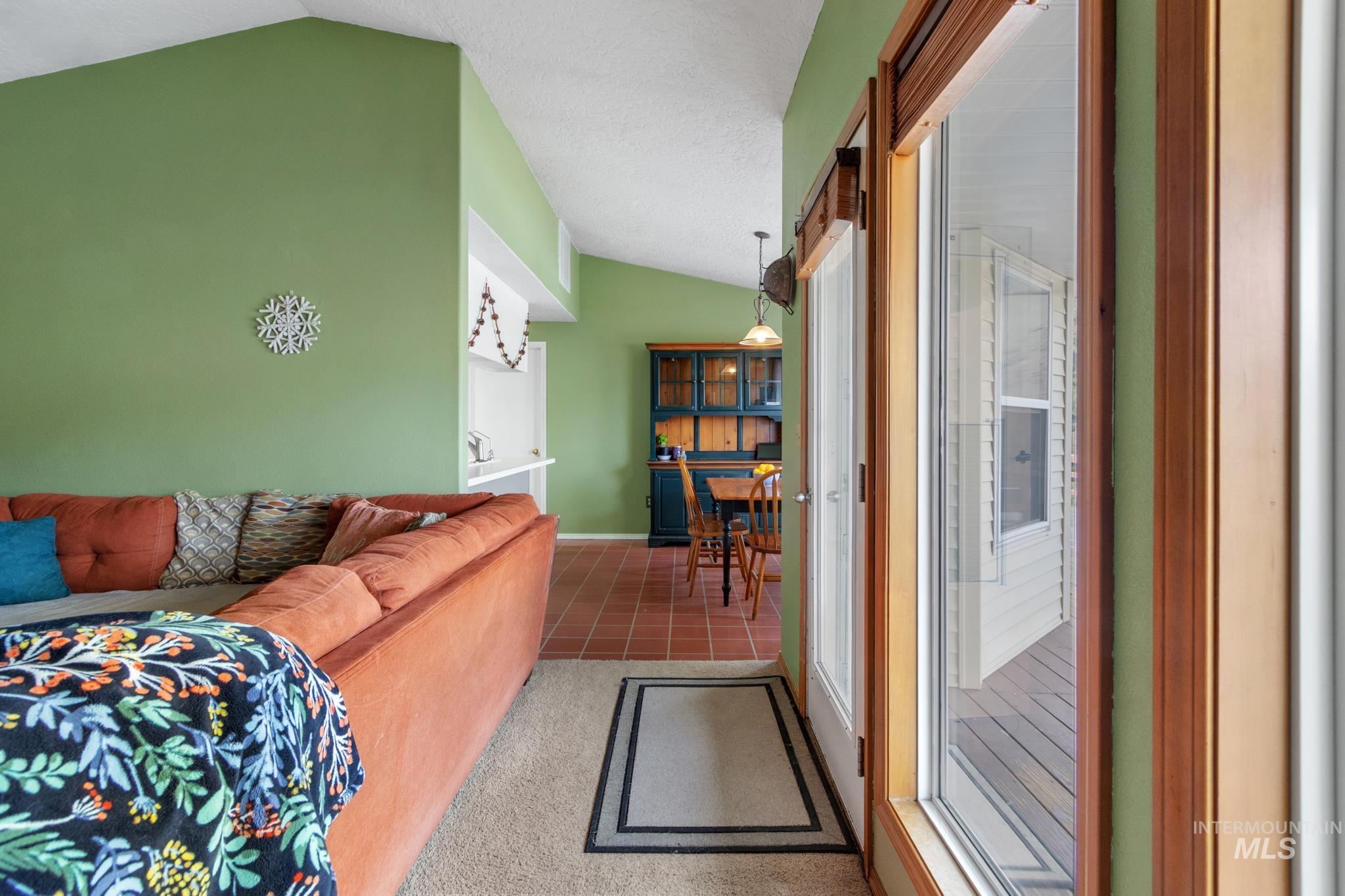 376 Rimview Dr., Boise, Idaho 83716, 3 Bedrooms, 2 Bathrooms, Residential For Sale, Price $544,900, 98978649