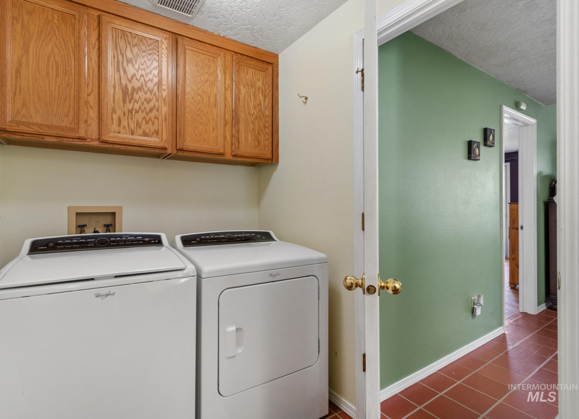 376 Rimview Dr., Boise, Idaho 83716, 3 Bedrooms, 2 Bathrooms, Residential For Sale, Price $544,900, 98978649