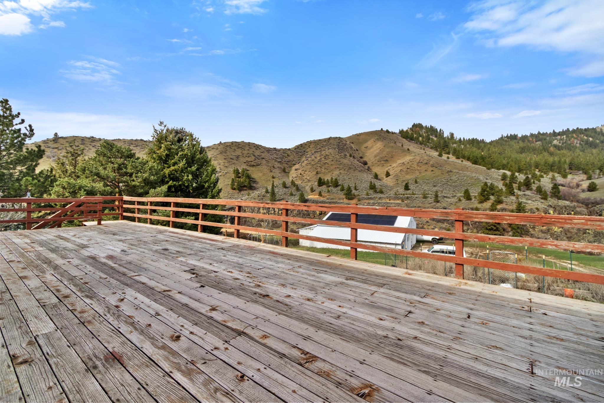 376 Rimview Dr., Boise, Idaho 83716, 3 Bedrooms, 2 Bathrooms, Residential For Sale, Price $544,900, 98978649