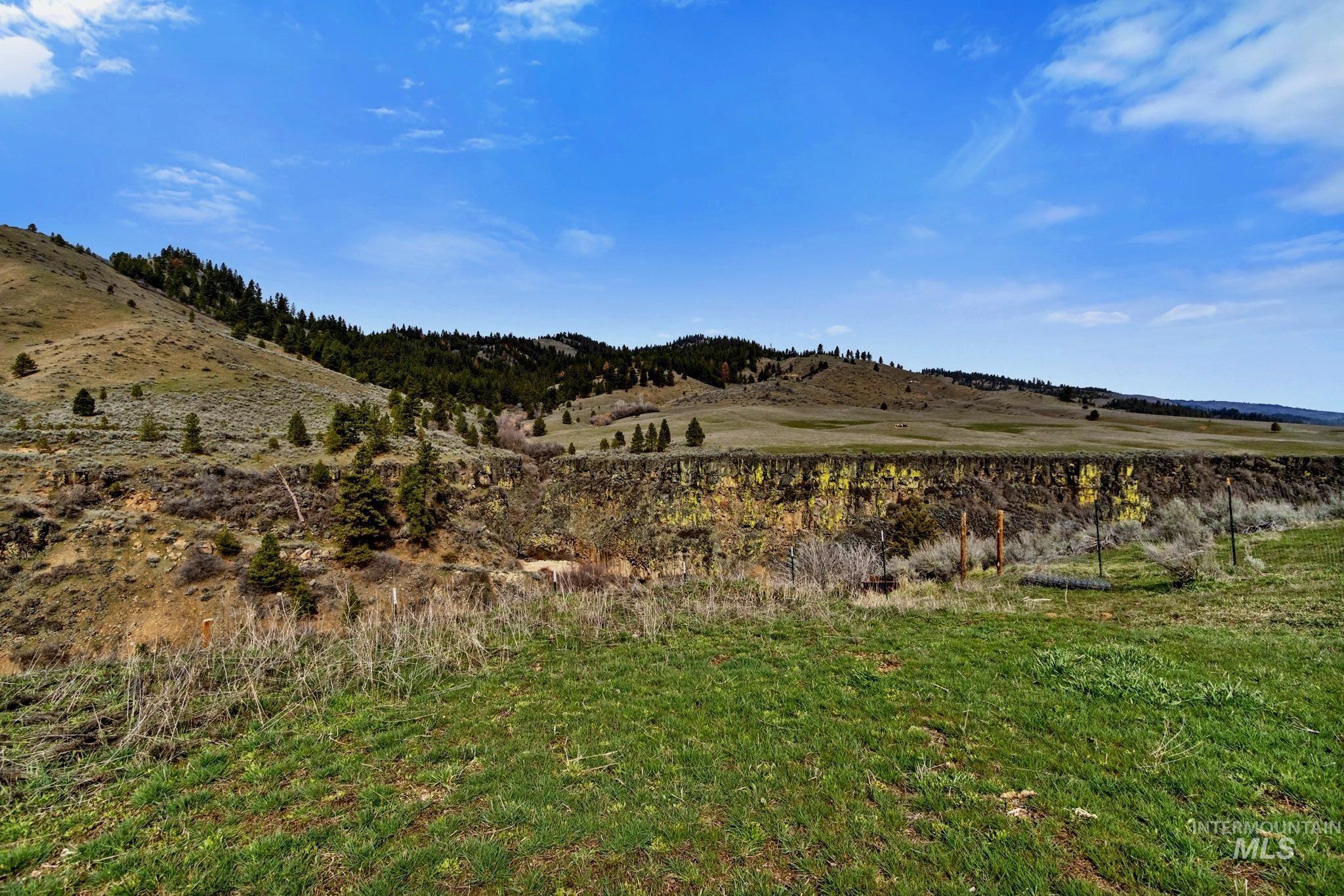 376 Rimview Dr., Boise, Idaho 83716, 3 Bedrooms, 2 Bathrooms, Residential For Sale, Price $544,900, 98978649