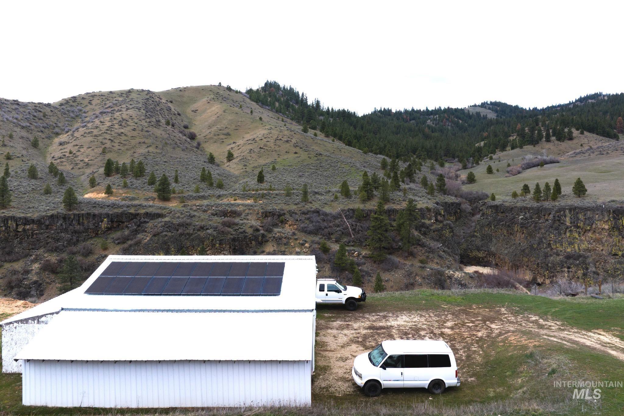 376 Rimview Dr., Boise, Idaho 83716, 3 Bedrooms, 2 Bathrooms, Residential For Sale, Price $544,900, 98978649