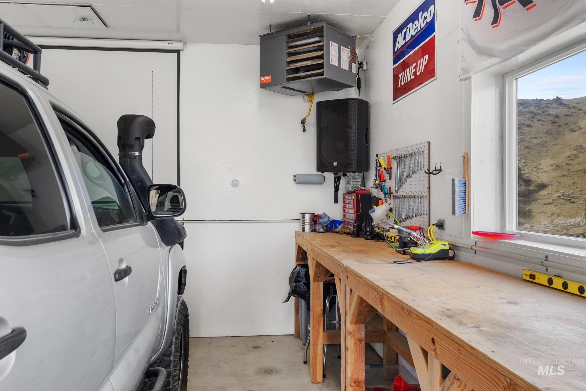 376 Rimview Dr., Boise, Idaho 83716, 3 Bedrooms, 2 Bathrooms, Residential For Sale, Price $544,900, 98978649