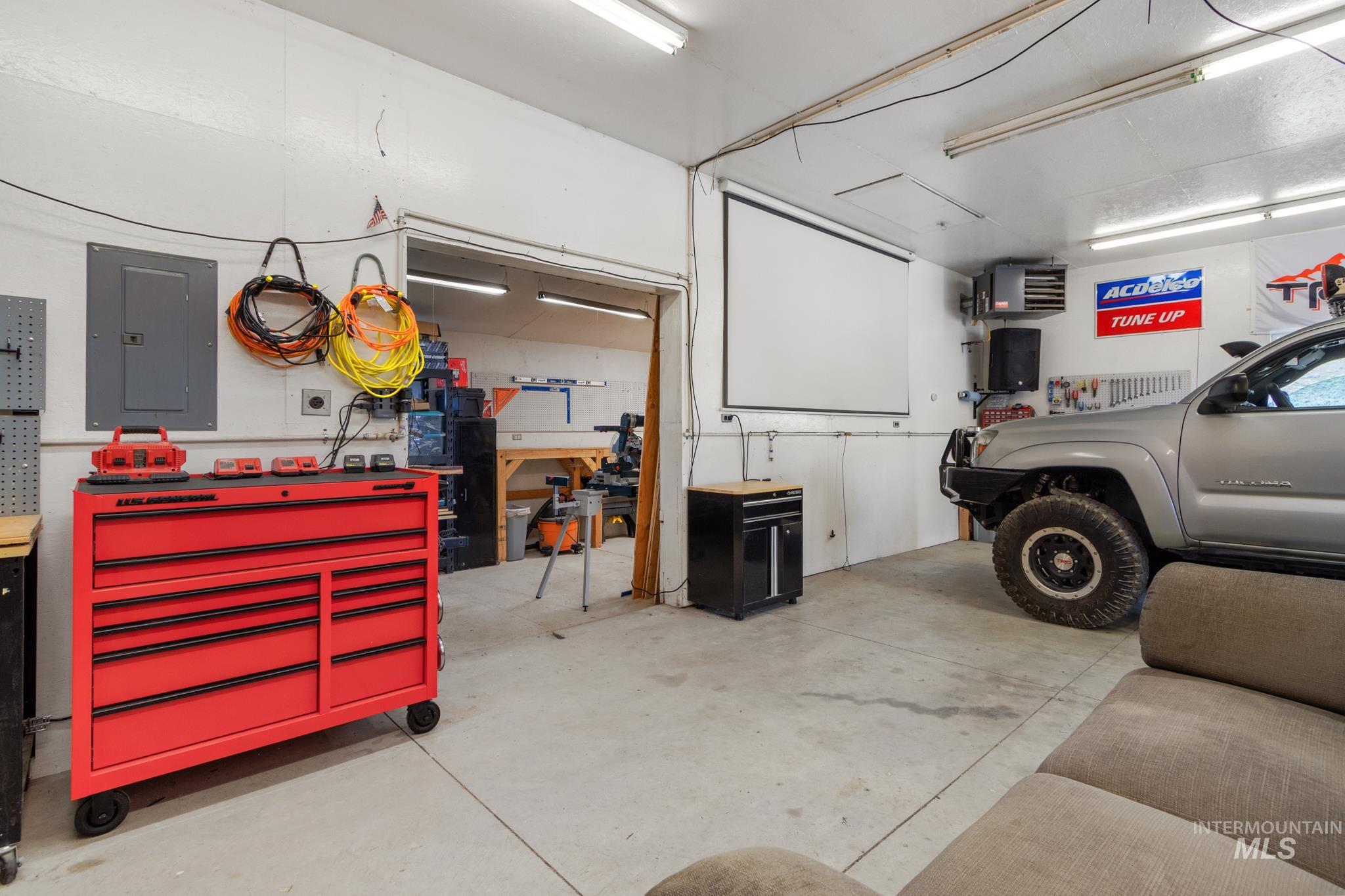 376 Rimview Dr., Boise, Idaho 83716, 3 Bedrooms, 2 Bathrooms, Residential For Sale, Price $544,900, 98978649