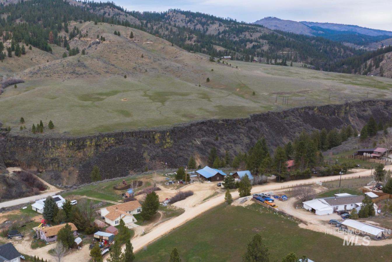 376 Rimview Dr., Boise, Idaho 83716, 3 Bedrooms, 2 Bathrooms, Residential For Sale, Price $544,900, 98978649