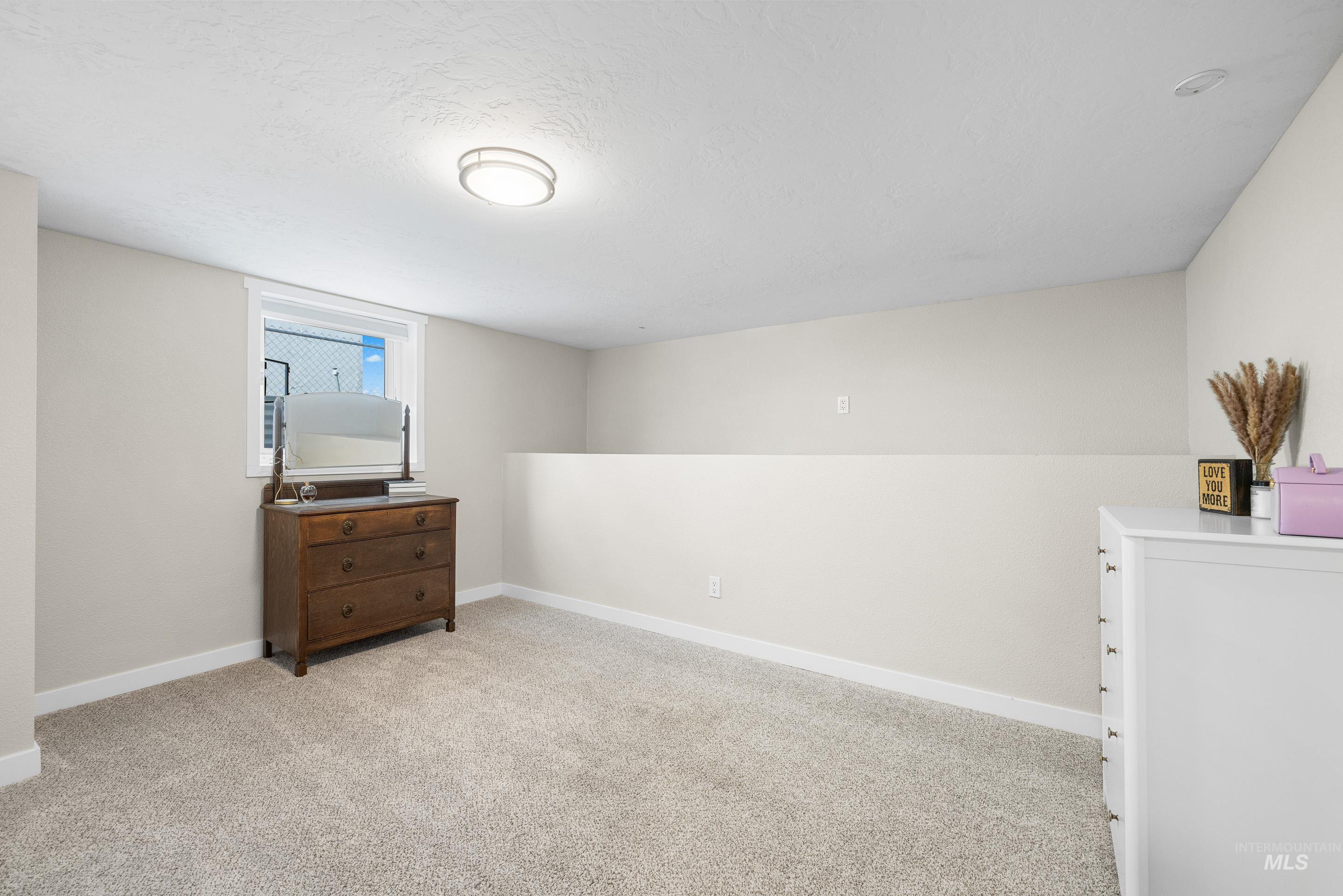 720 17th Ave. S., Nampa, Idaho 83651, 5 Bedrooms, 2 Bathrooms, Residential For Sale, Price $420,000, 98978651