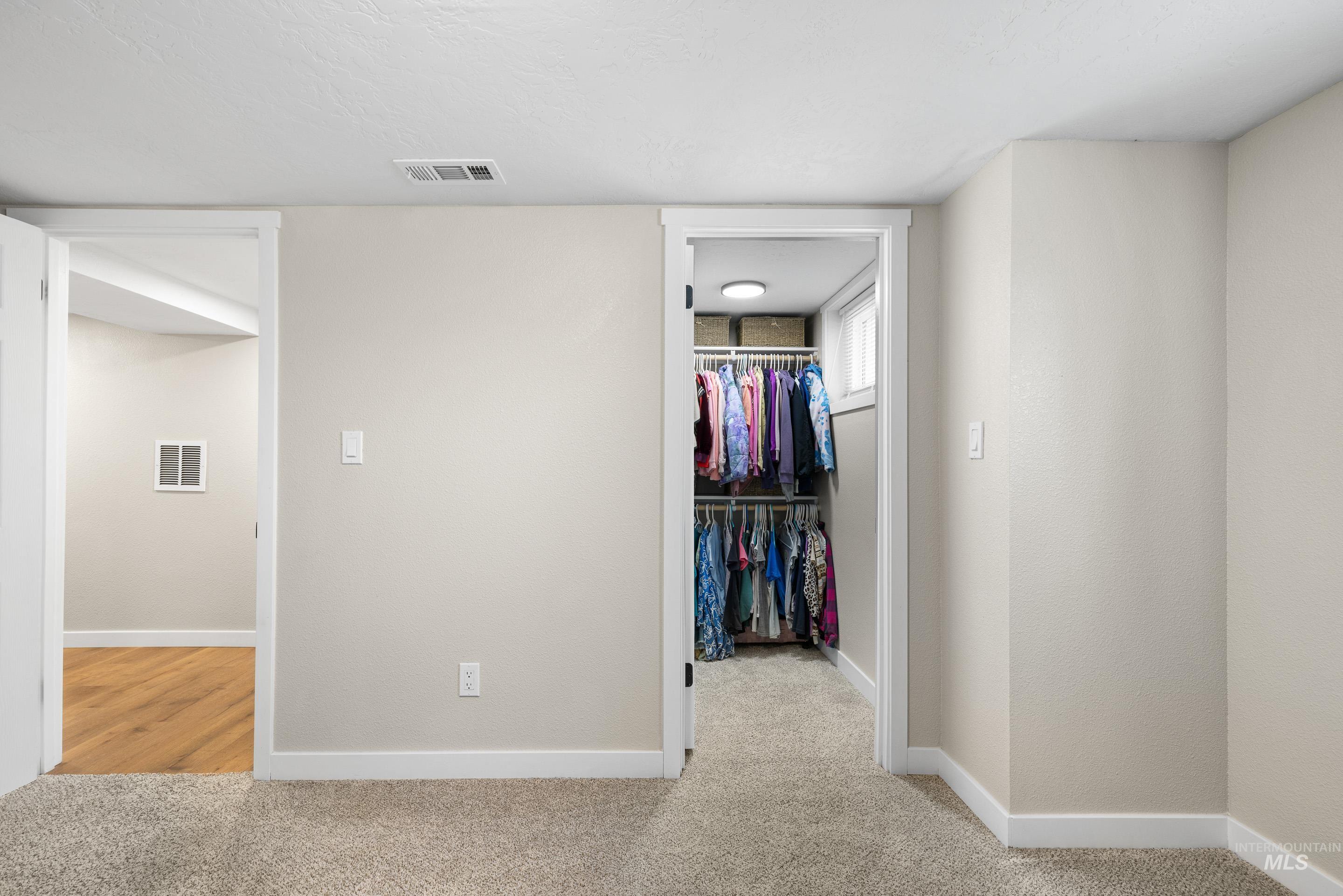 720 17th Ave. S., Nampa, Idaho 83651, 5 Bedrooms, 2 Bathrooms, Residential For Sale, Price $420,000, 98978651