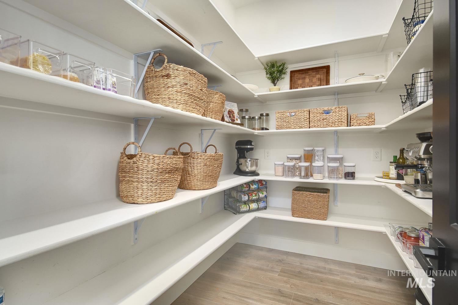 4731 S Abbot Way, Meridian, Idaho 83642, 4 Bedrooms, 2.5 Bathrooms, Residential For Sale, Price $815,000,MLS 98978652