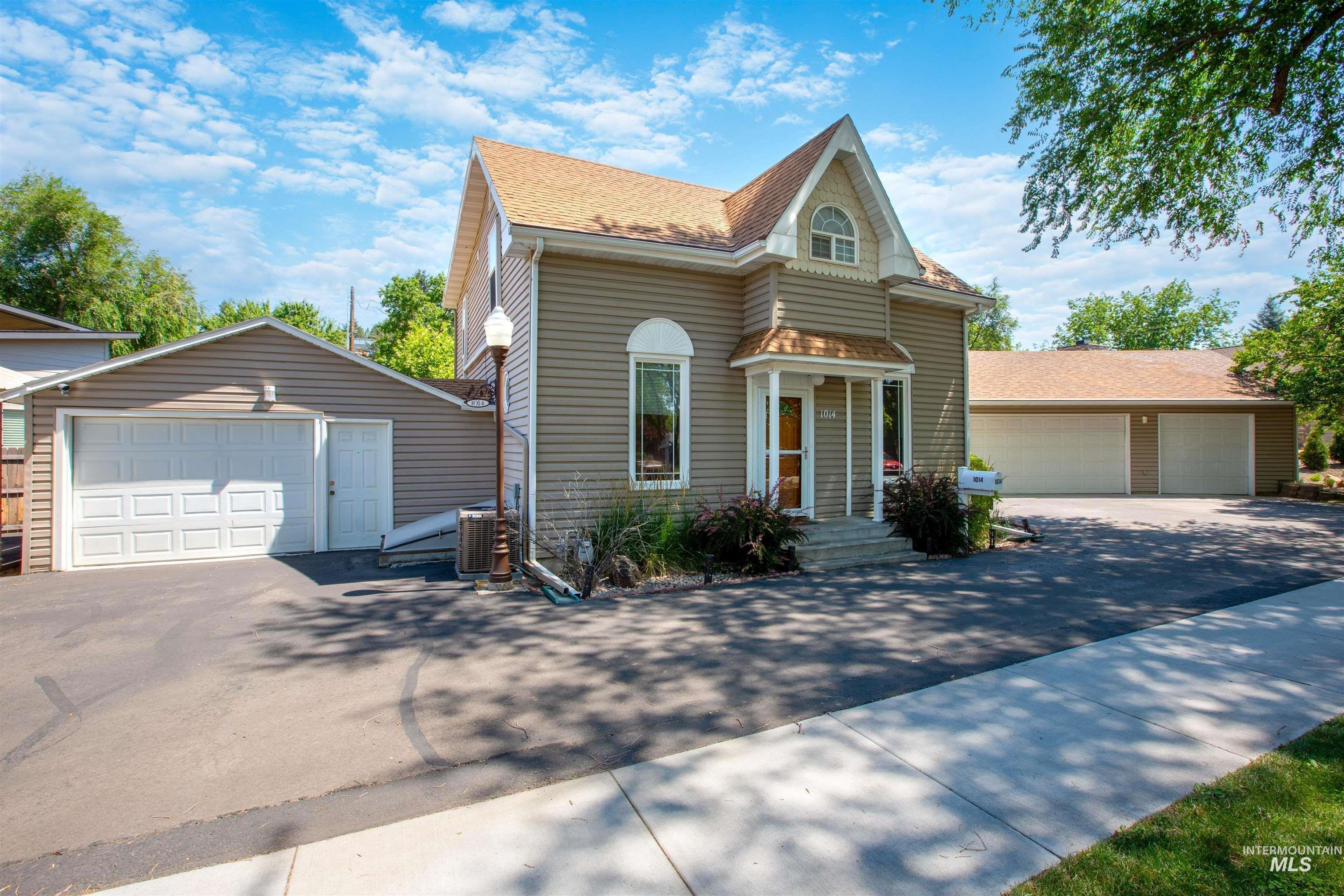 1014 E Franklin St., Boise, Idaho 83712, 3 Bedrooms, 2.5 Bathrooms, Residential For Sale, Price $749,900, 98978654