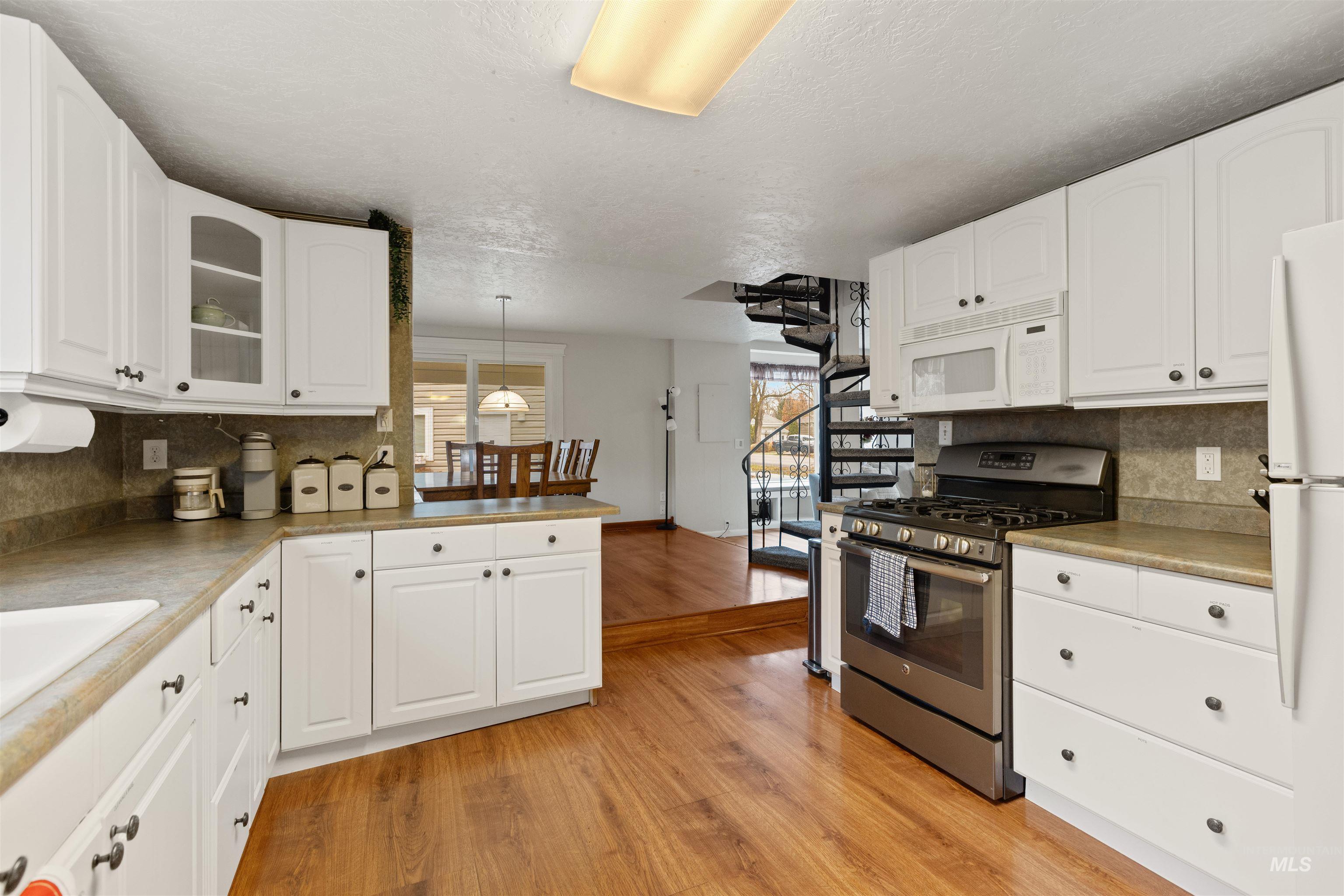 1014 E Franklin St., Boise, Idaho 83712, 3 Bedrooms, 2.5 Bathrooms, Residential For Sale, Price $749,900, 98978654