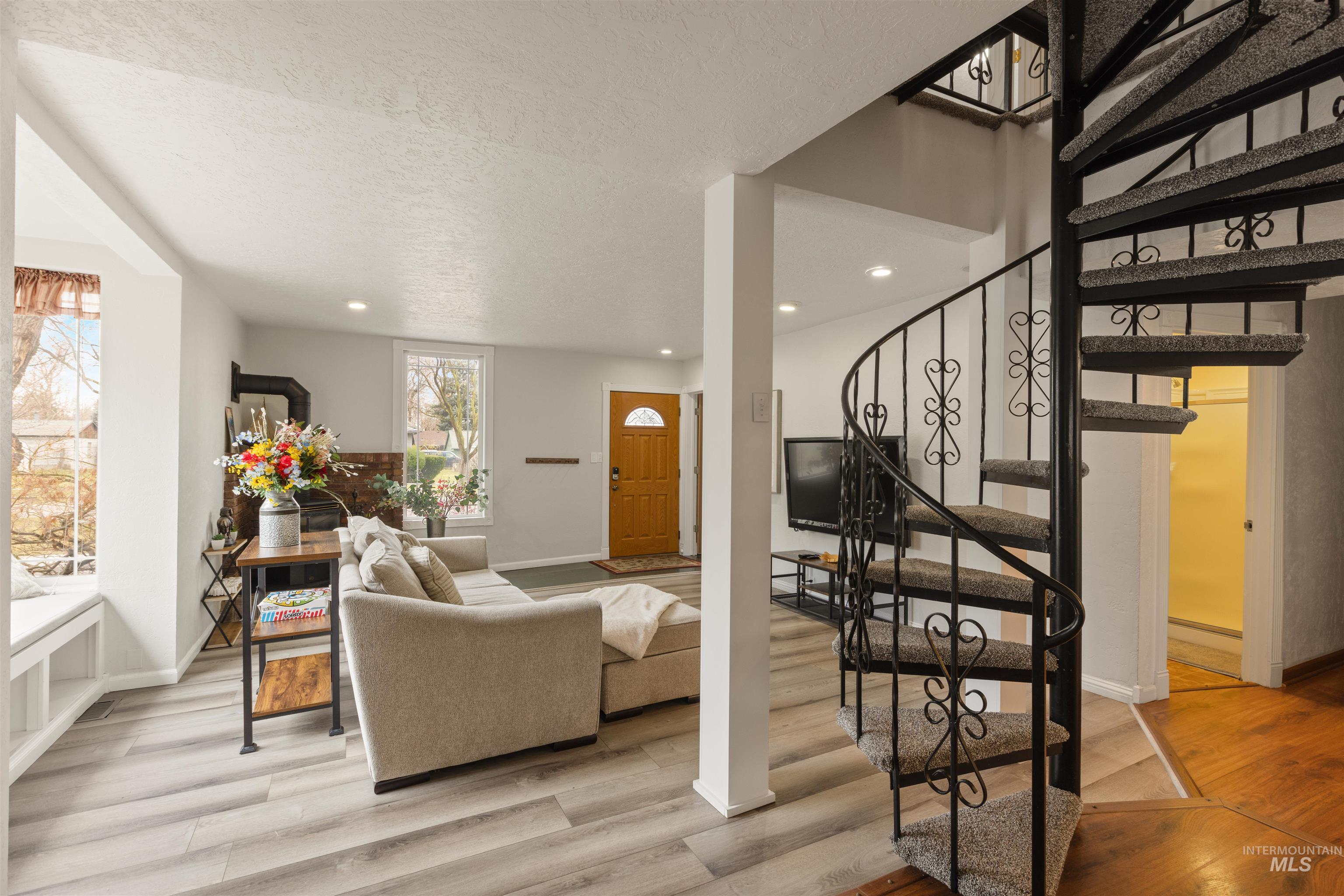 1014 E Franklin St., Boise, Idaho 83712, 3 Bedrooms, 2.5 Bathrooms, Residential For Sale, Price $749,900, 98978654