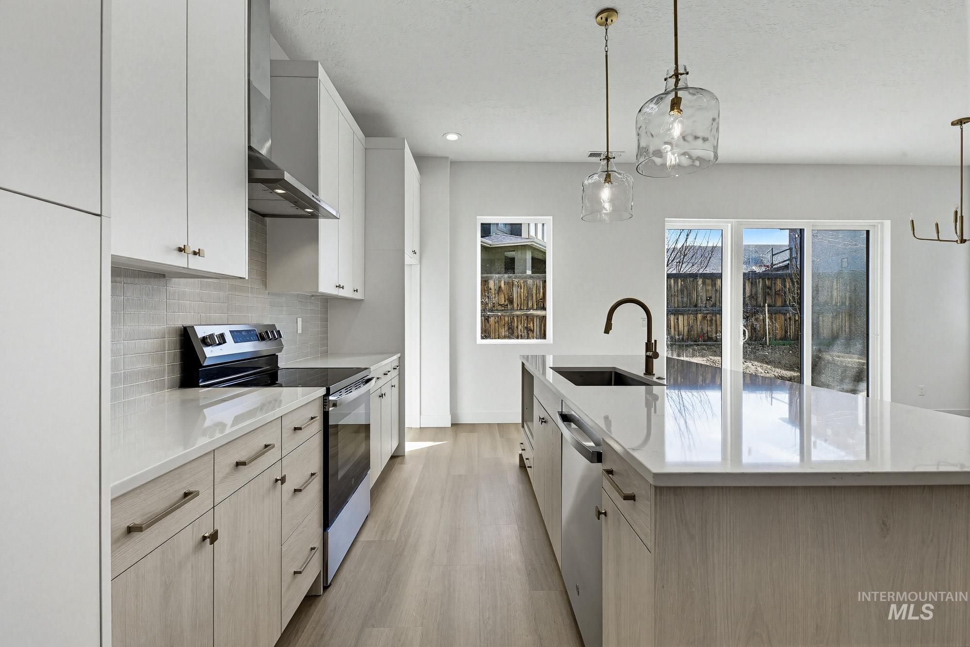 5034 S Brian Ave, Boise, Idaho 83716, 3 Bedrooms, 2.5 Bathrooms, Residential For Sale, Price $679,000,MLS 98978655