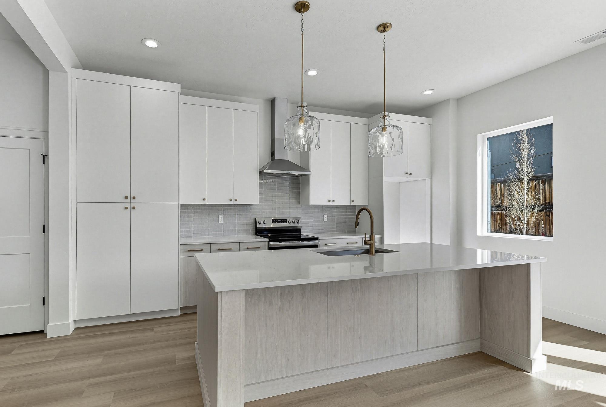 5034 S Brian Ave, Boise, Idaho 83716, 3 Bedrooms, 2.5 Bathrooms, Residential For Sale, Price $679,000,MLS 98978655