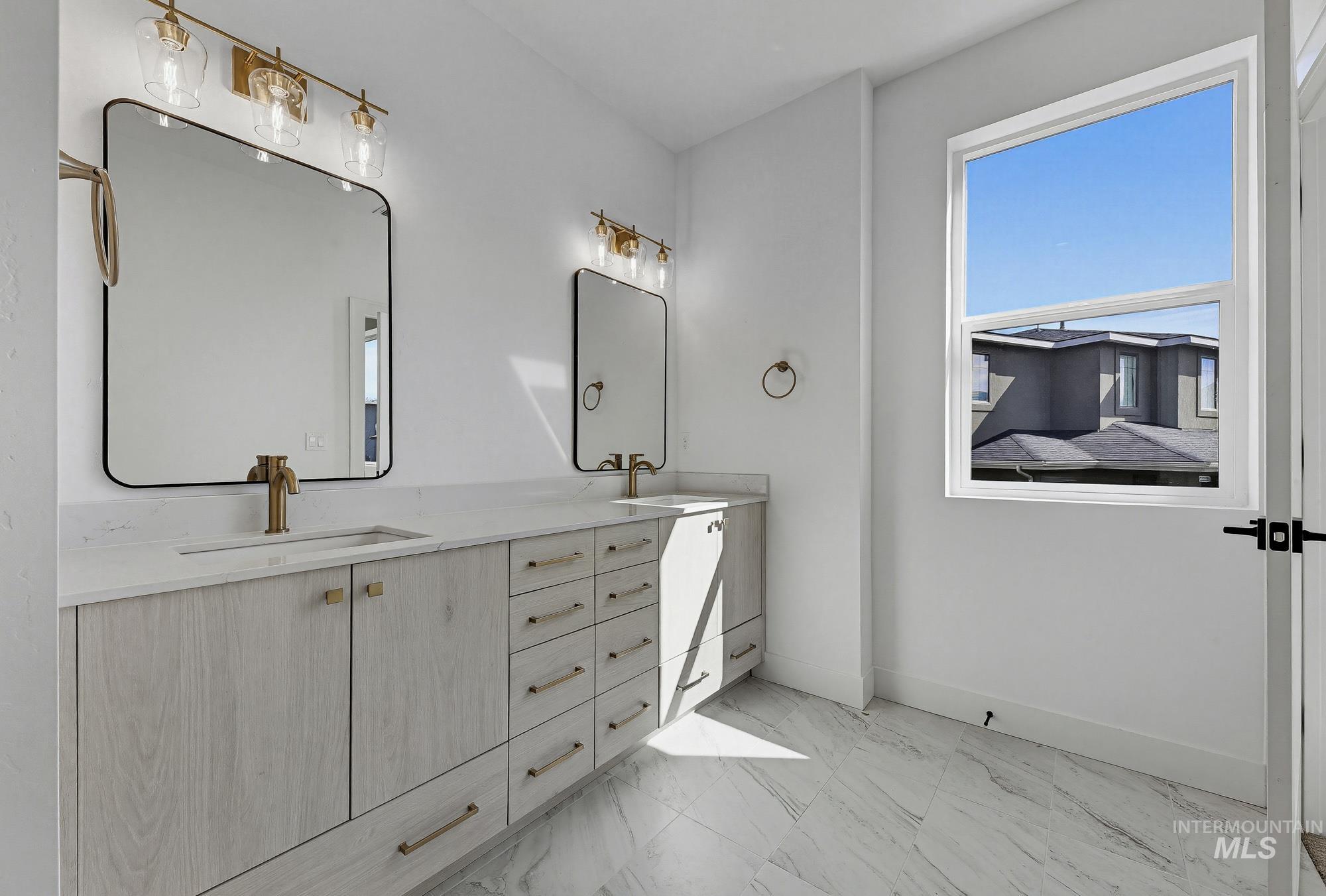 5034 S Brian Ave, Boise, Idaho 83716, 3 Bedrooms, 2.5 Bathrooms, Residential For Sale, Price $679,000,MLS 98978655