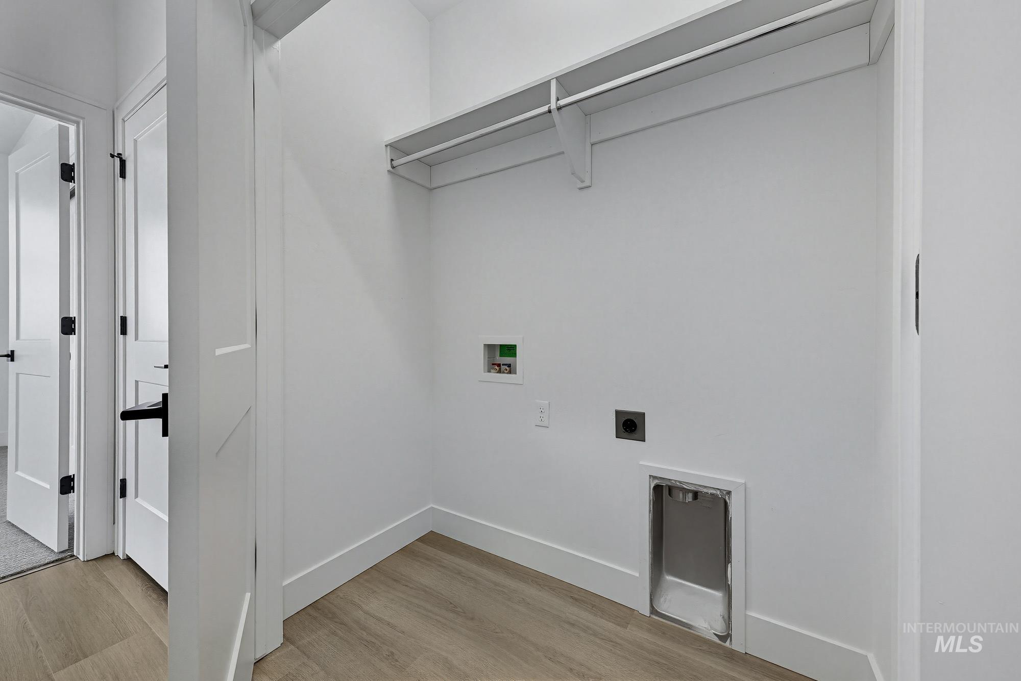 5034 S Brian Ave, Boise, Idaho 83716, 3 Bedrooms, 2.5 Bathrooms, Residential For Sale, Price $679,000,MLS 98978655