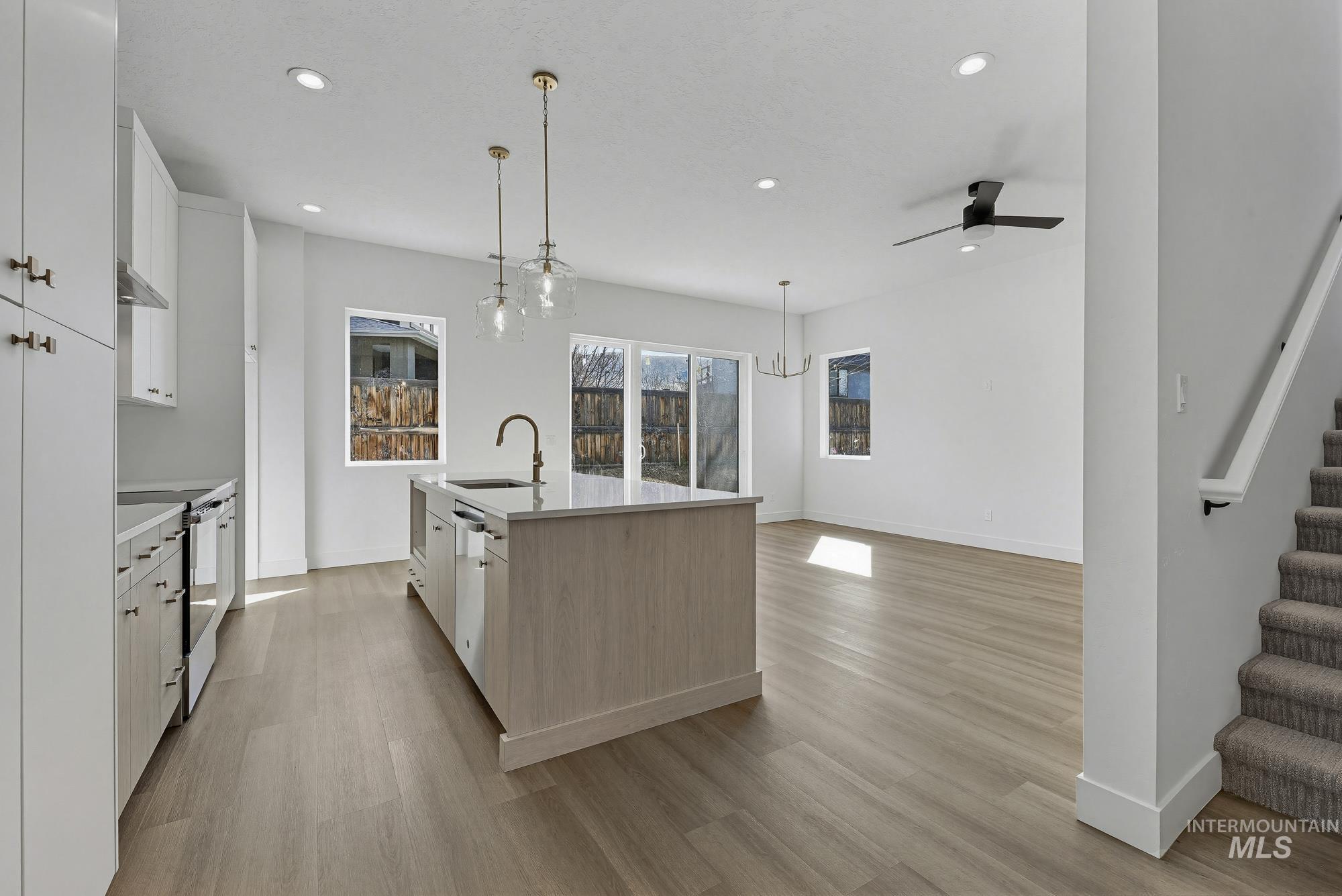 5034 S Brian Ave, Boise, Idaho 83716, 3 Bedrooms, 2.5 Bathrooms, Residential For Sale, Price $679,000,MLS 98978655