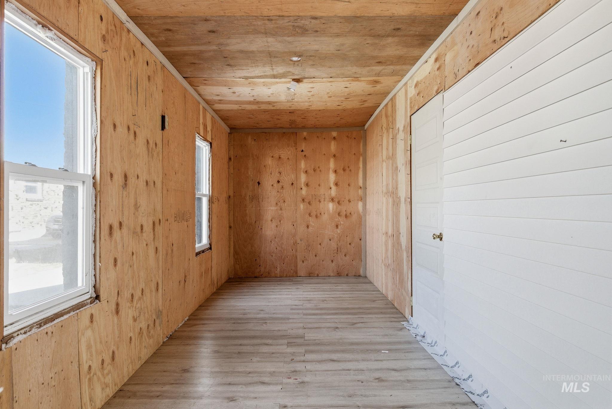 123 S Holly St, Nampa, Idaho 83686-5101, 2 Bedrooms, 1 Bathroom, Residential Income For Sale, Price $499,900,MLS 98978658