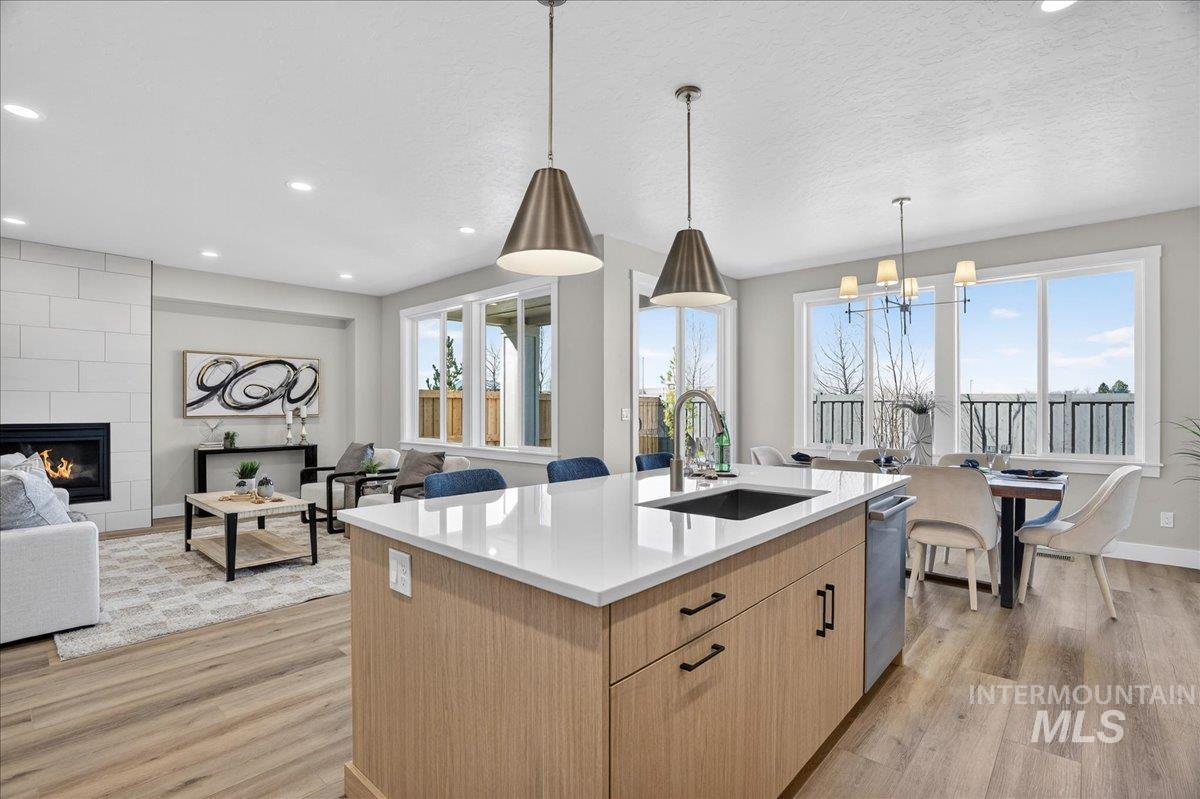 18161 Cinder Brook Ave, Nampa, Idaho 83687, 3 Bedrooms, 2.5 Bathrooms, Residential For Sale, Price $475,400, 98978660