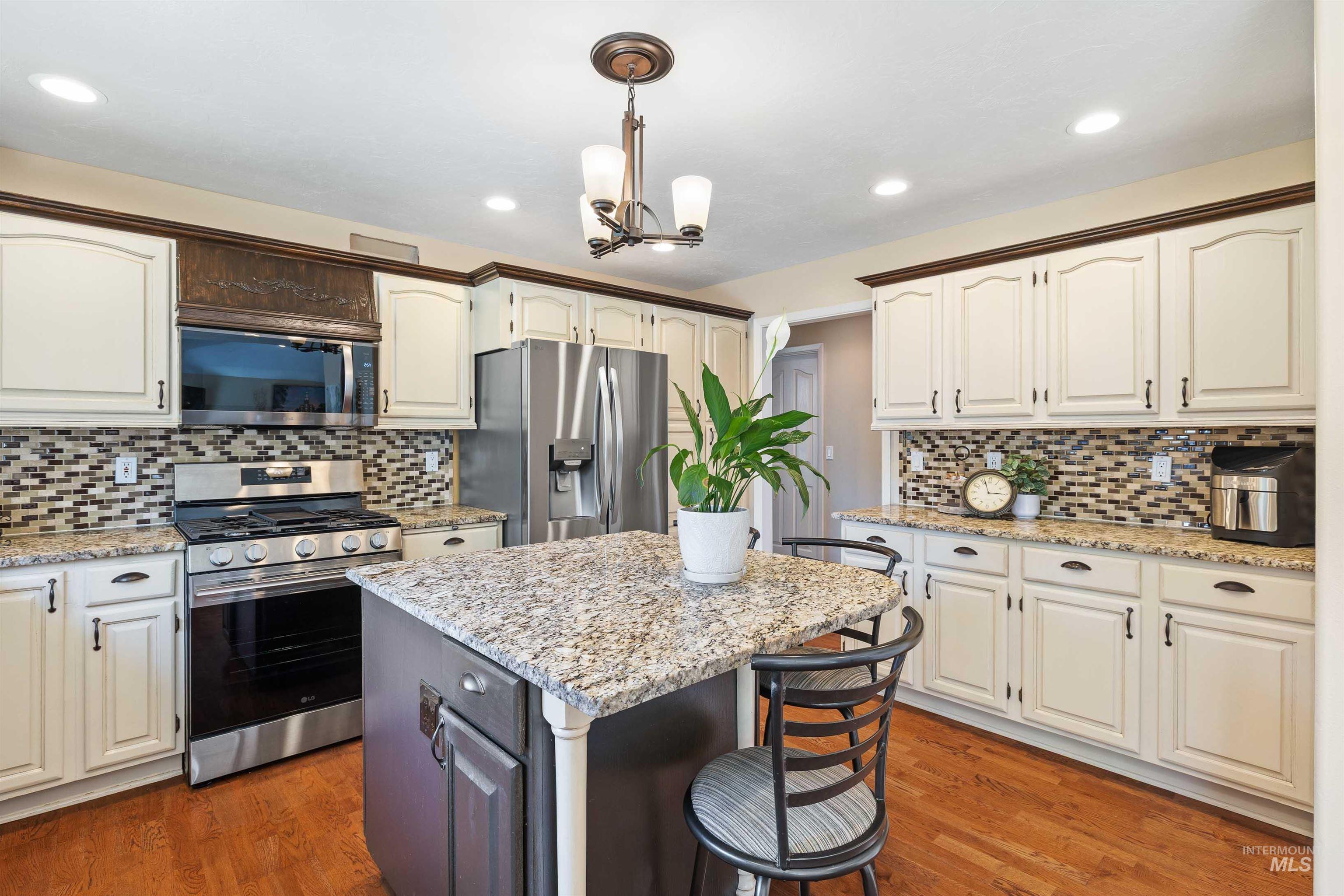 2028 Candleridge Drive, Twin Falls, Idaho 83301, 4 Bedrooms, 2.5 Bathrooms, Residential For Sale, Price $650,000, 98978662